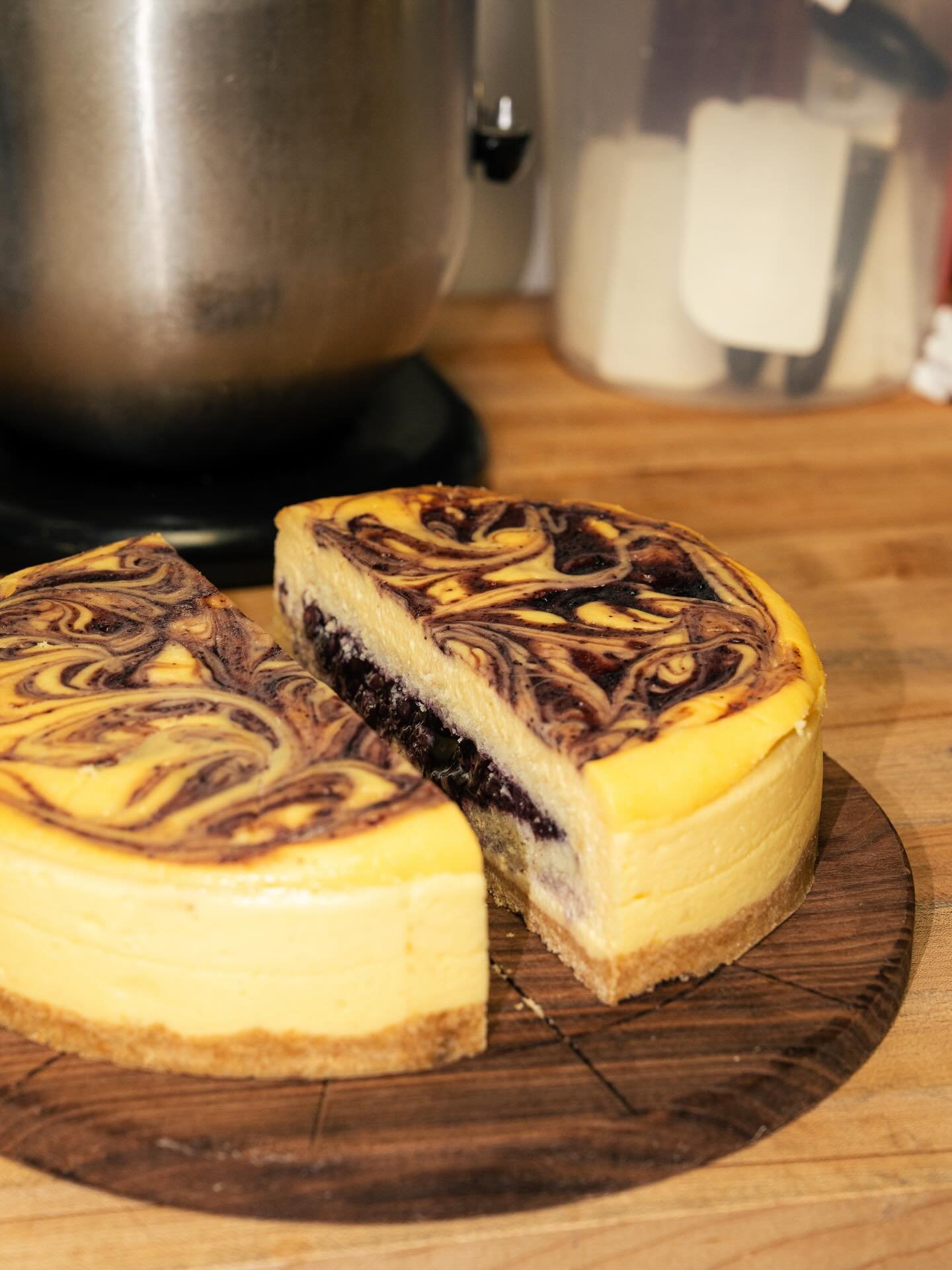 So many slices&hellip; so little time 🥲 Prep work for today&rsquo;s slice deal ain&rsquo;t no joke! 

Thank you all so much for the support on Community Day Sundays! We love hosting this special deal to show you guys how much we appreciate your cont