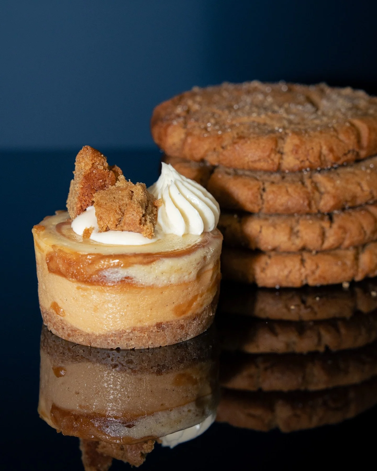 The only thing better than a peanut butter vanilla cheesecake mini is a peanut butter vanilla cheesecake mini with a little bit of peanut butter cookie on top 😋🥜 

#peanutbutter #cheesecake #cbuslife #cbuseats #freshbaked