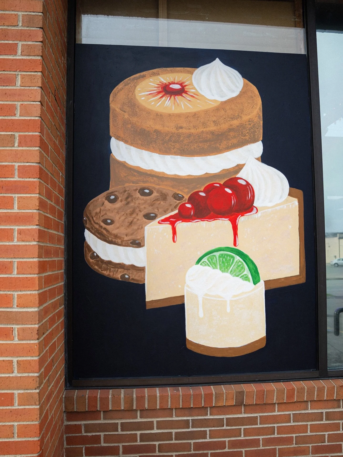 Goodbye winter. It&rsquo;s lime time now 🍋&zwj;🟩

We tuned up our mural for the summer! We know we have some hardcore key lime fans out there, this one&rsquo;s for you! 

#keylime #cbusfoodscene #bexleybaker #bexleyohio #cheesecakelover