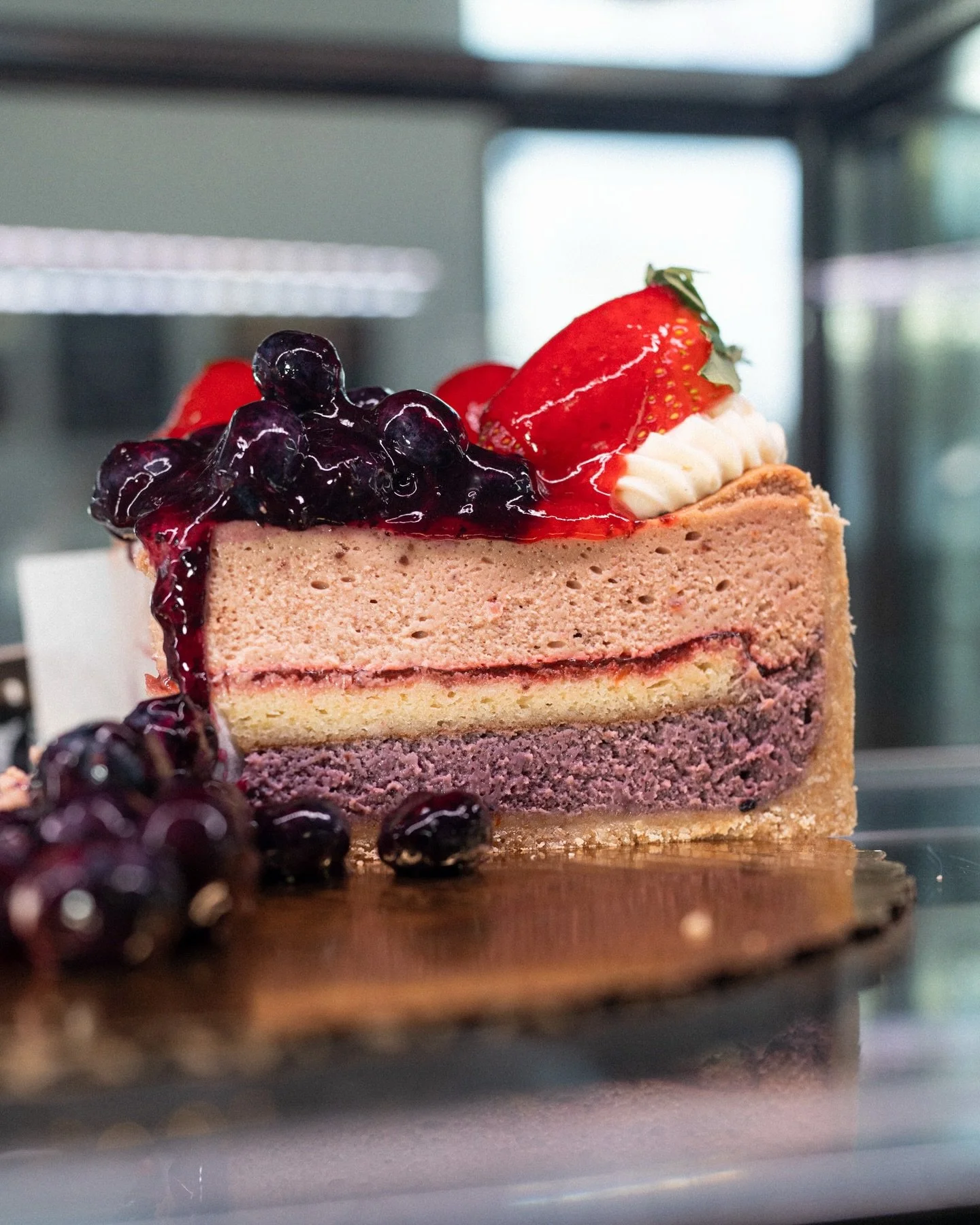 Not all cheesecake is just cheesecake. Some of our favorite flavors come with a layer of shortcake inside to bring it all together! 🍓🫐 

#strawberries #blueberries #cheesecakelovers #strawberryshortcake #cbusfoodie