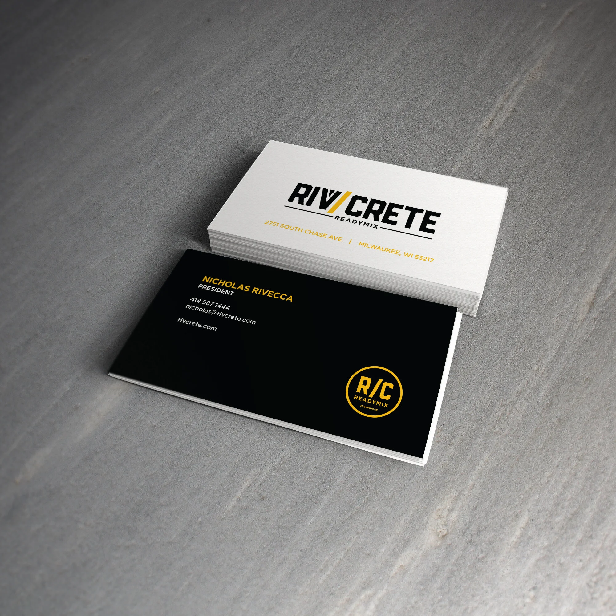 RivCrete_BizCard-mock-up_G1.jpg