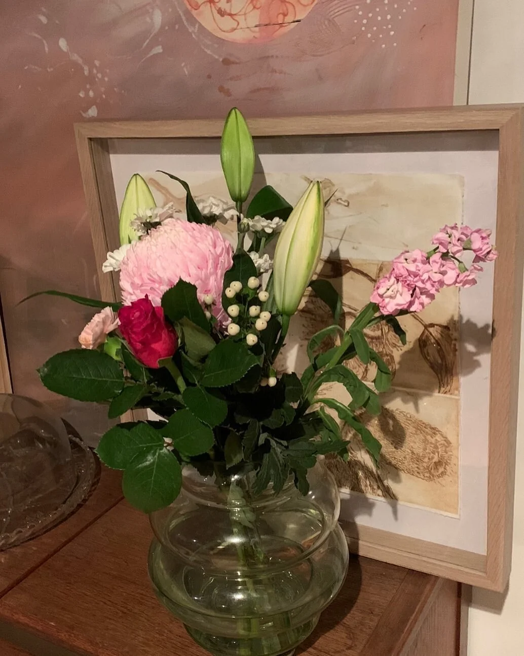 One of life&rsquo;s real joys for me is receiving flowers, especially pink ones and these were very much appreciated 😊😊
#flowers
#pink
#joy
#australianartist 
#kindness