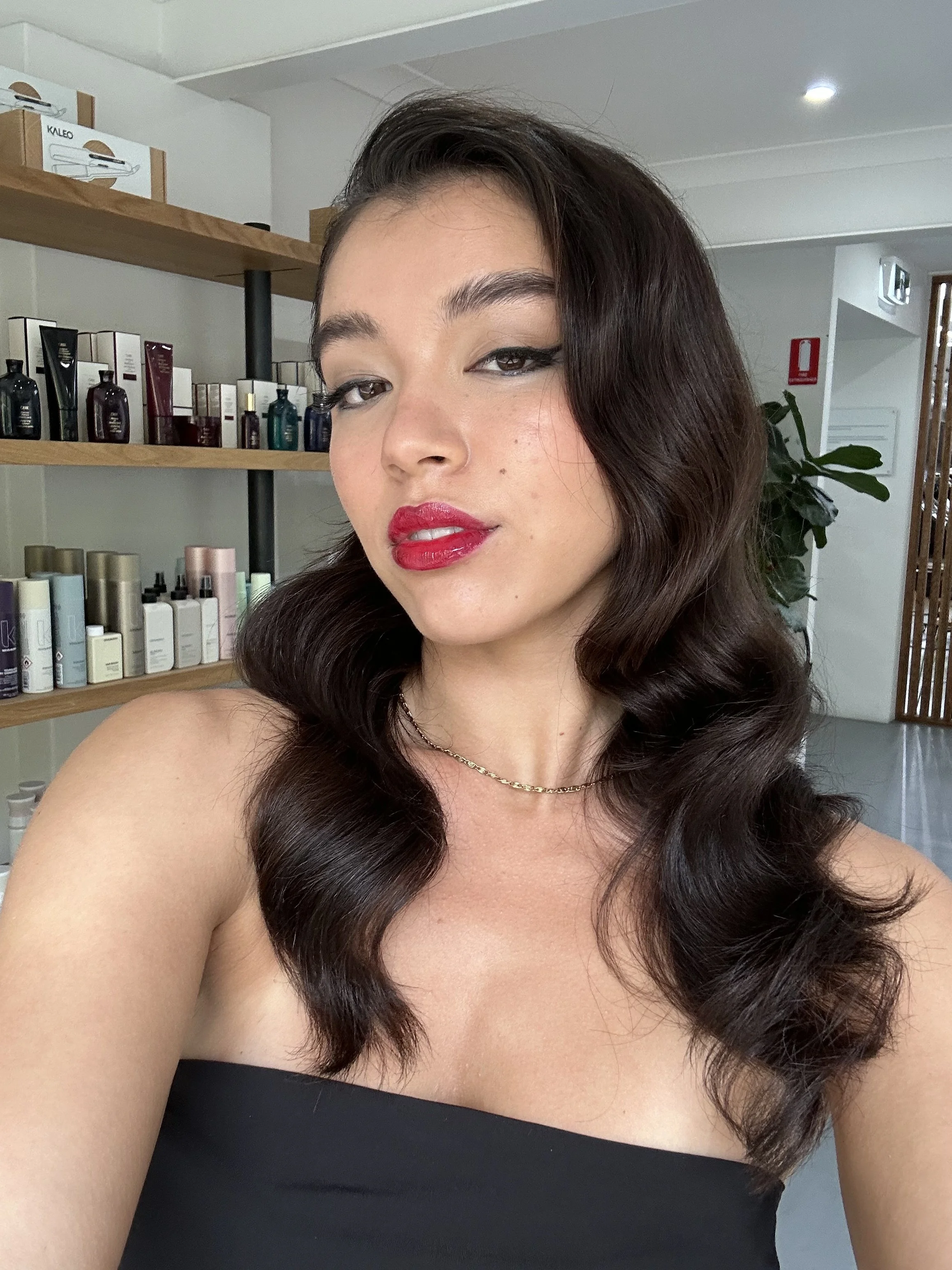 Sydney-makeup-artist-hairstylist-vintage-hairstyle-red-lip-retro-waves-hollywood-glam-eyeliner