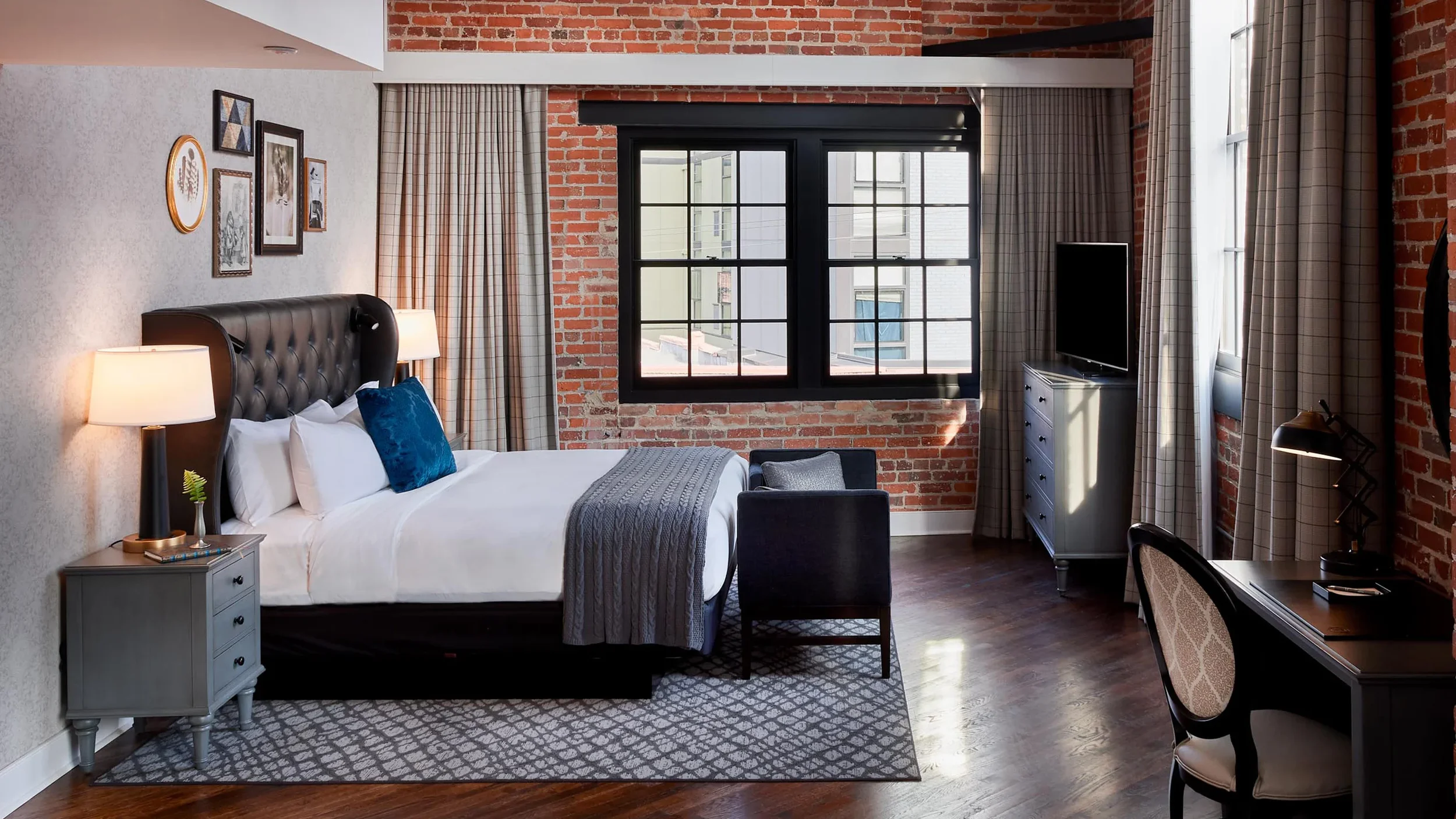 fhc-king-corner-suite-bed.jpeg.webp