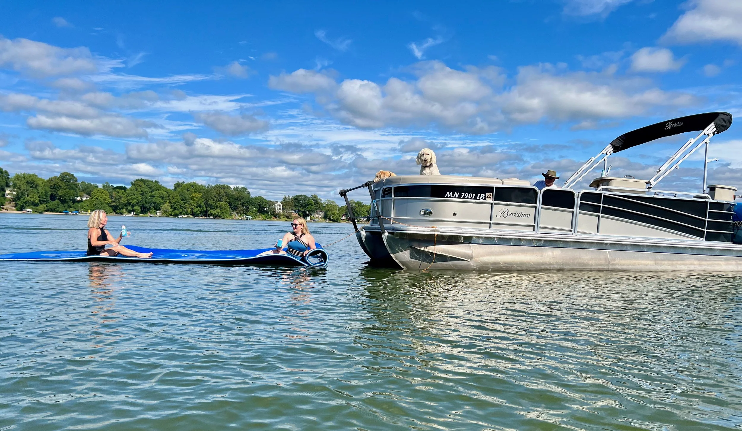 reel deal water mat storage on pontoon