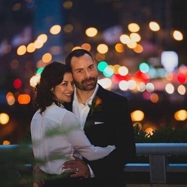 Happy Anniversary to these two lovebirds! #creativemweddings #weddingseason #loveauthentic #ftwotw #chicagocouples #theknot #chicagoelopementphotographer #smpweddings #shesaidyes #realweddings #weddingportraits #weddingchicks #risingtidesociety #love