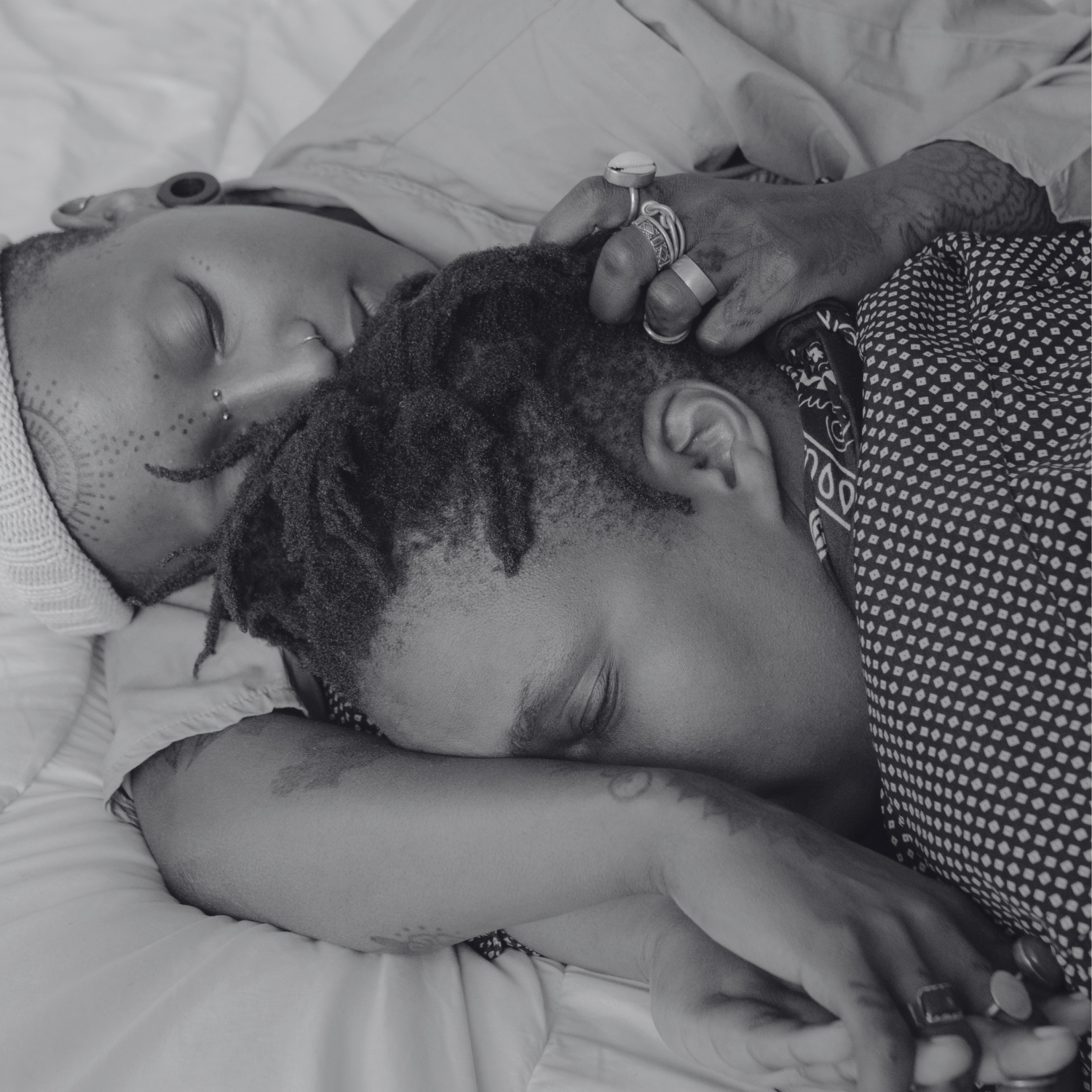 Check out G&amp;STC Therapist Alexa Perez speaking with Gabrielle Kassel at Cosmopolitan about Why Your Healthy Relationship Might Make You Sleepy.