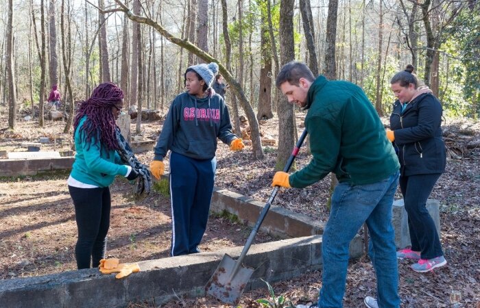 FPC College Ministry Service Work