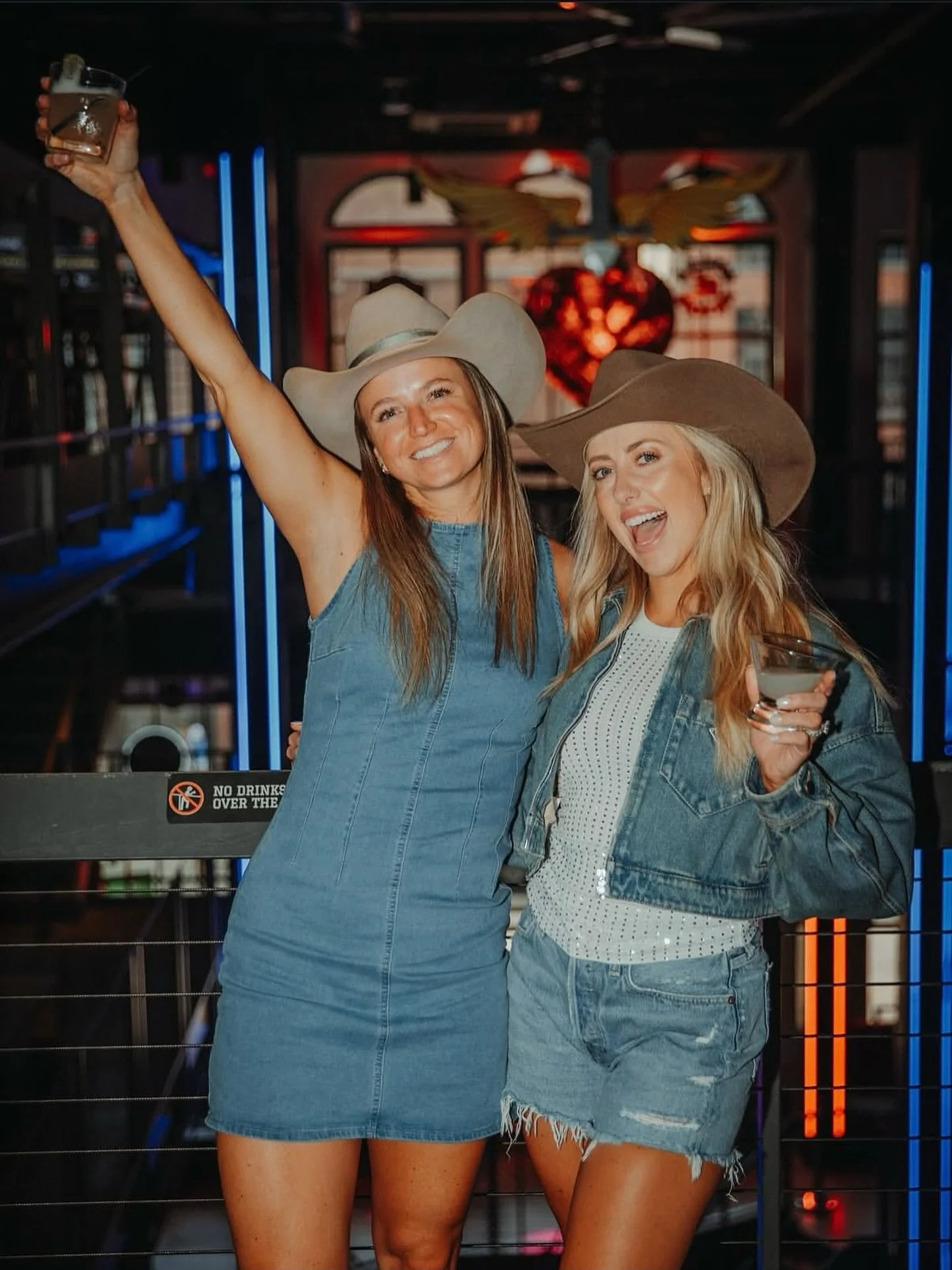 The birthday queen herself @brittanylynne at @jbjsnash with her customized hat @americanpainthat 🤠
.
.
.
#nashville #tennessee #broadway