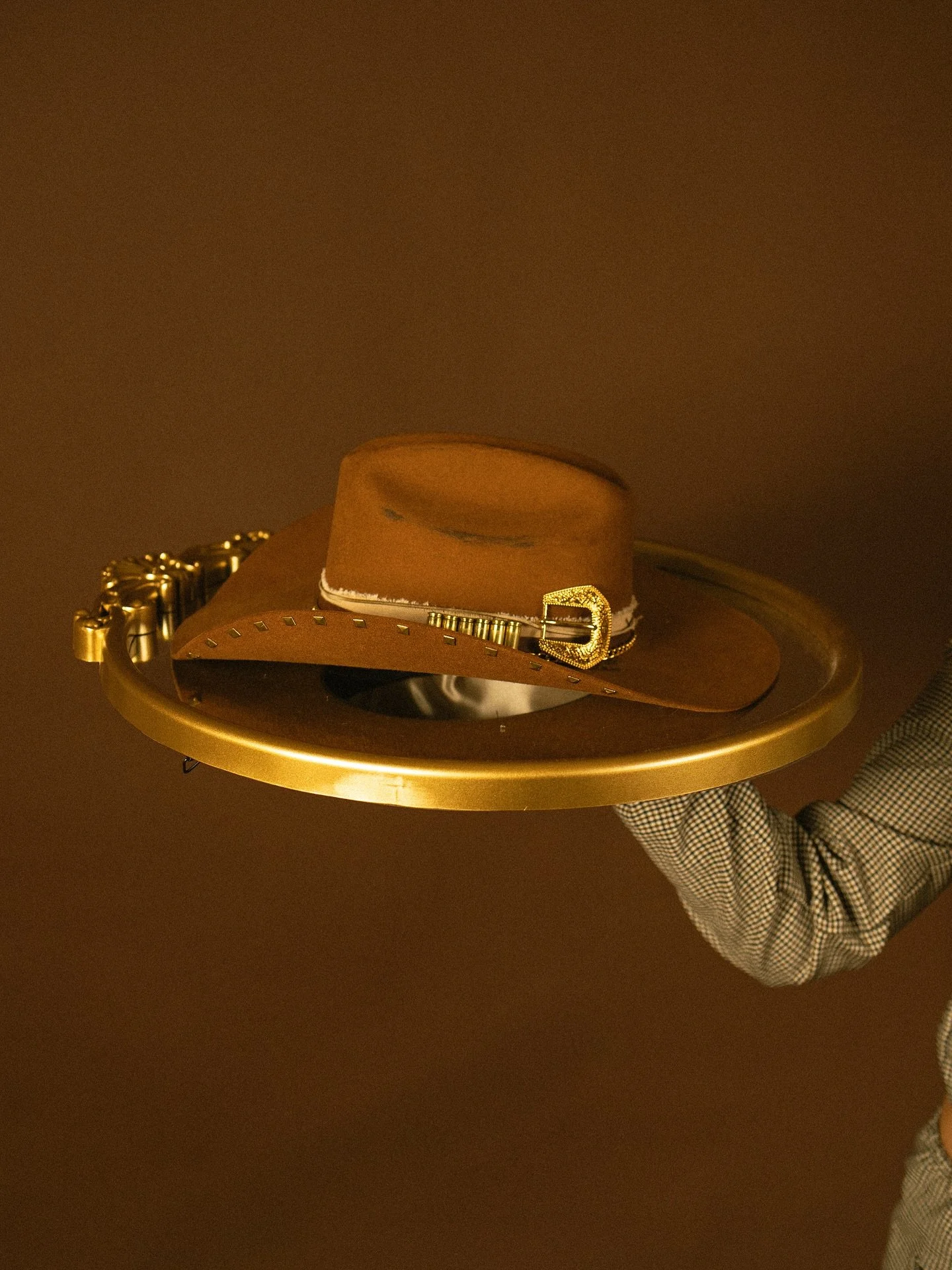 YOU JUST GOT SERVED! 
Your favorite customizing cowboy hat store is waiting on you&hellip;🤠
Book your appointment with us. Link in our bio