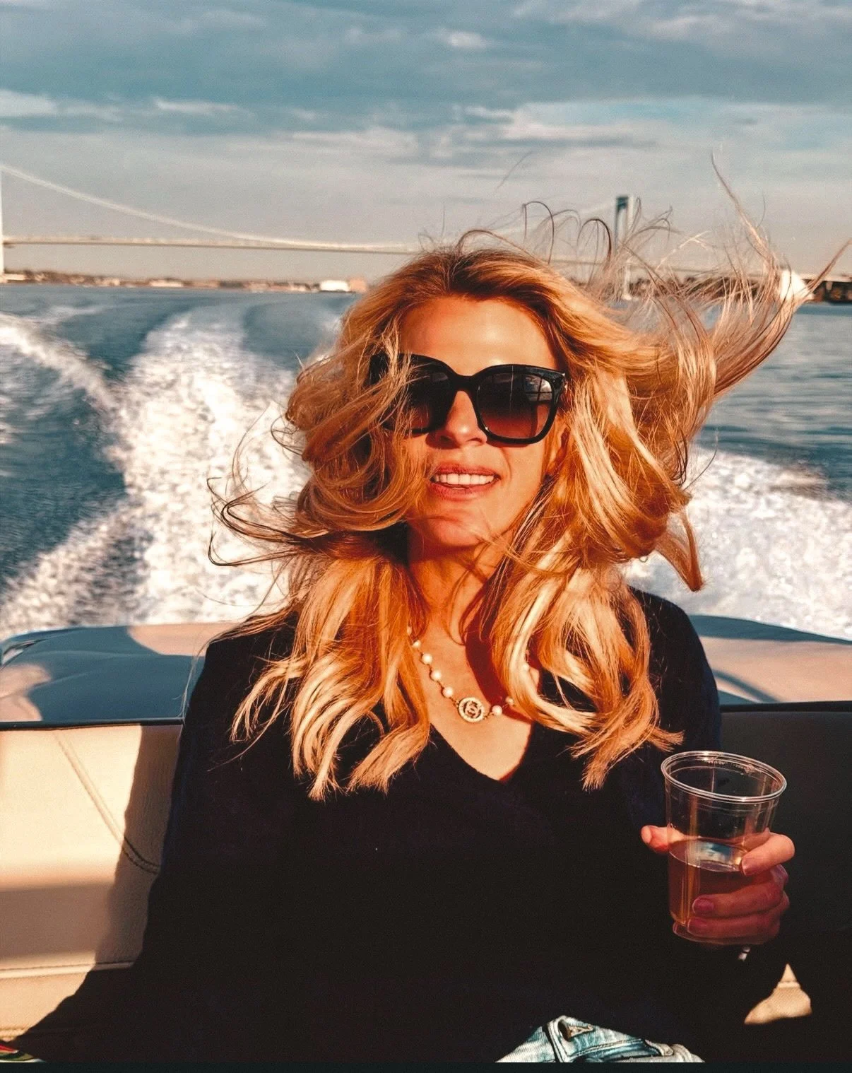 Happy birthday to our sweet co-founder @jenniferwayne 🤍 Sending you the best wishes and love from your family American Paint🤠