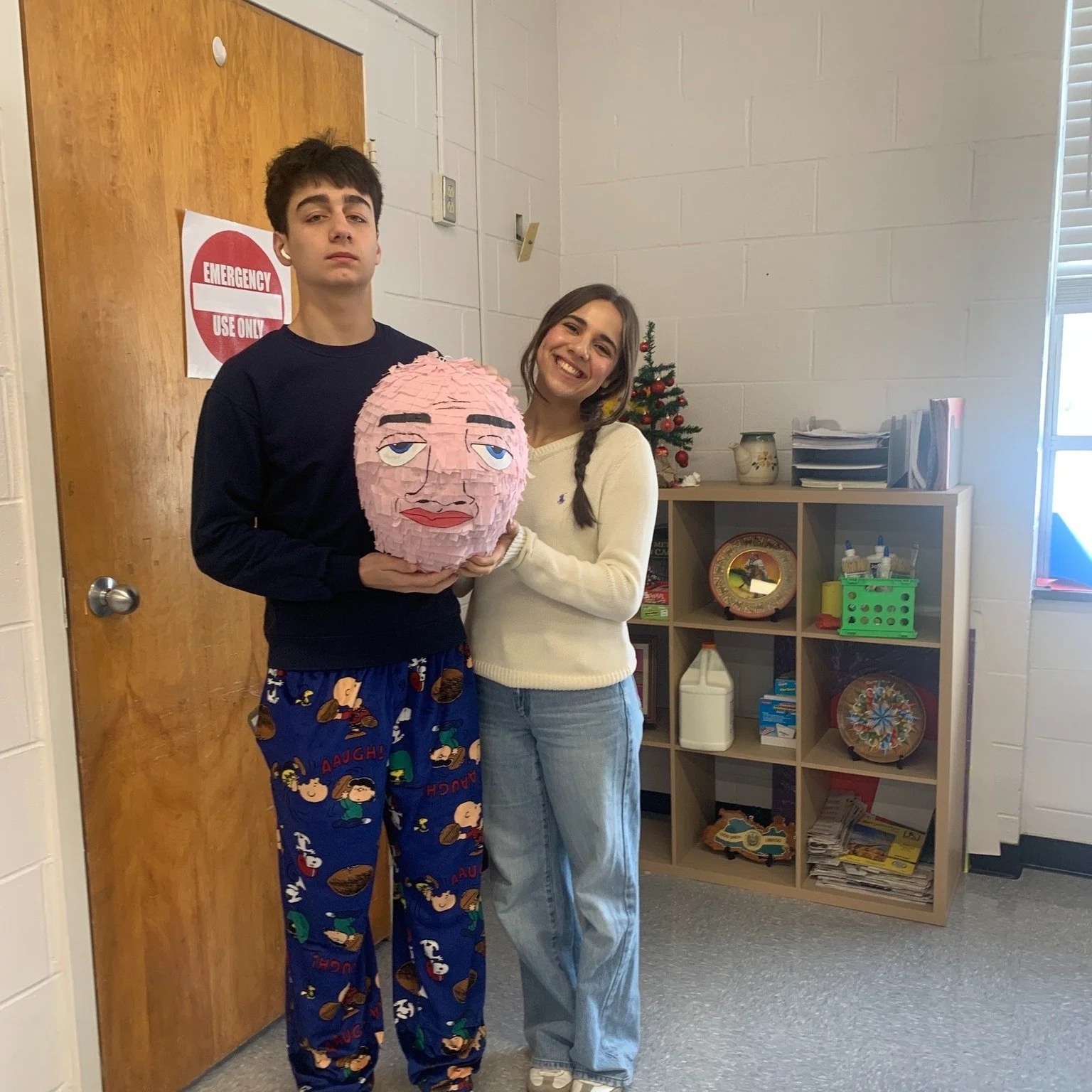 Check out what the Spanish classes have been doing at the high school! ✨
Mrs. Molina is engaging students far beyond verb conjugations and vocabulary; bringing language to life through meaningful, hands-on learning experiences. We love seeing student