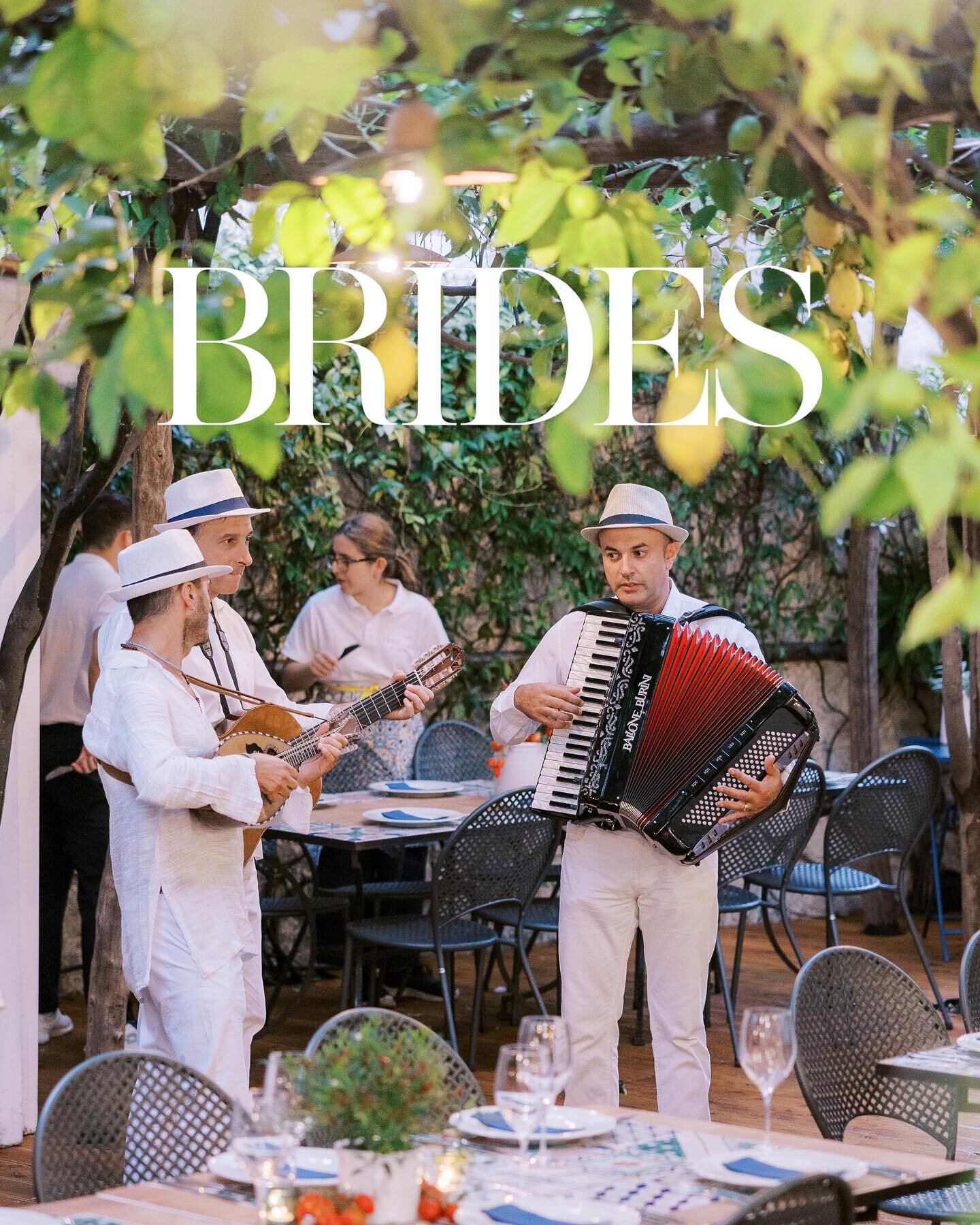 Thank you @brides for featuring P+N&rsquo;s rehearsal dinner on the Amalfi Coast 🇮🇹 

The couple rented the entire pizzeria for their friends and family to gather before the wedding day. Filled with live music and chatter, the night was a perfect w