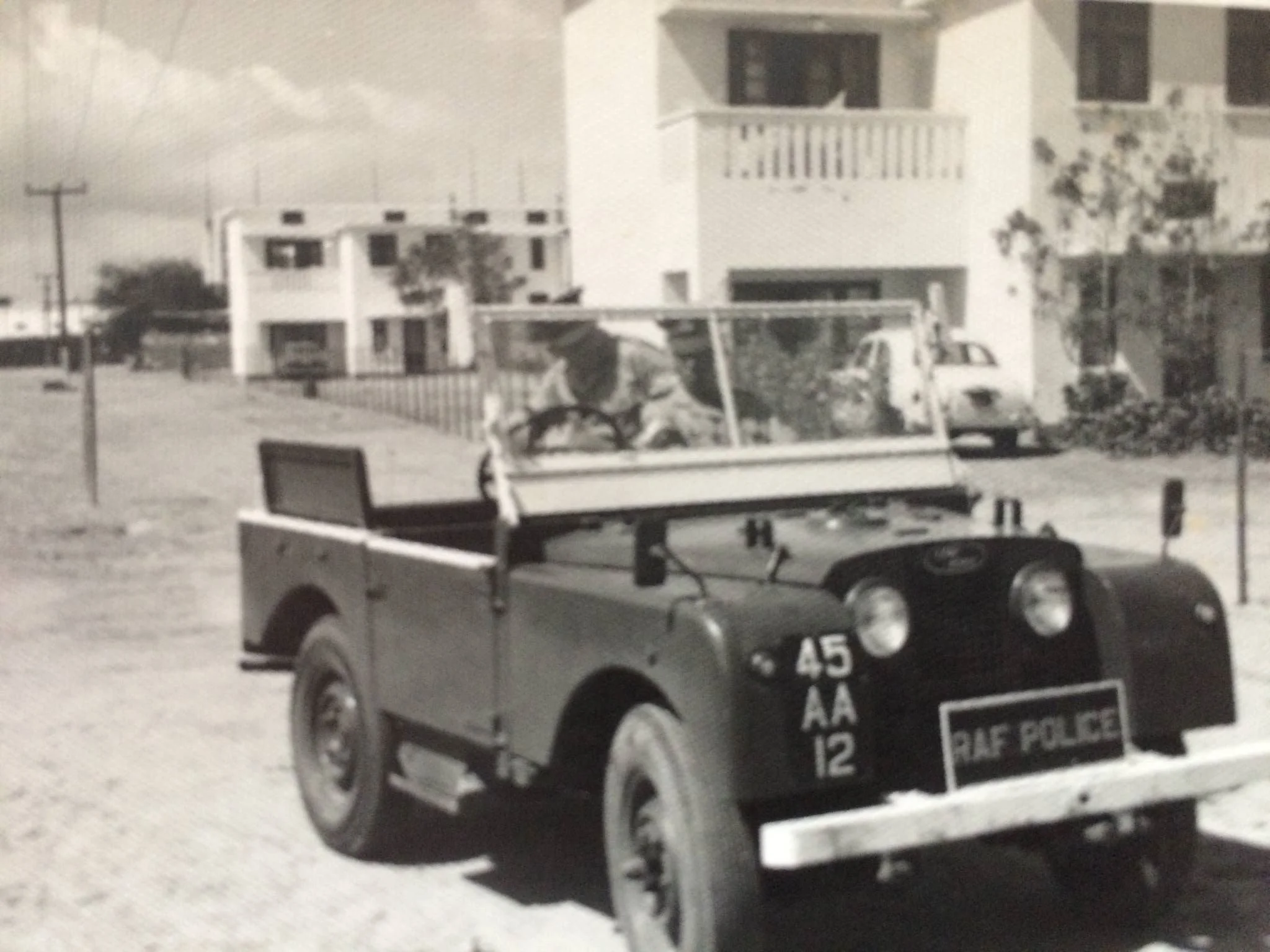 LR Series Historical Photo B&W 45AA12 (3).JPG