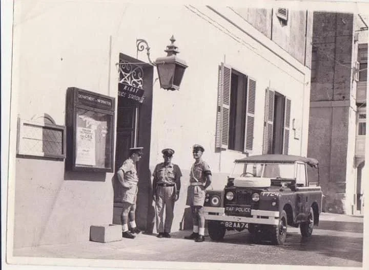 LR Series Historical Photo B&W 82AA74 (1).JPG