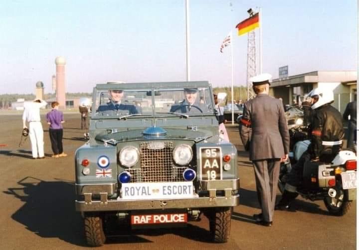 LR Series Historical Photo Colour 95AA18 (1).JPG