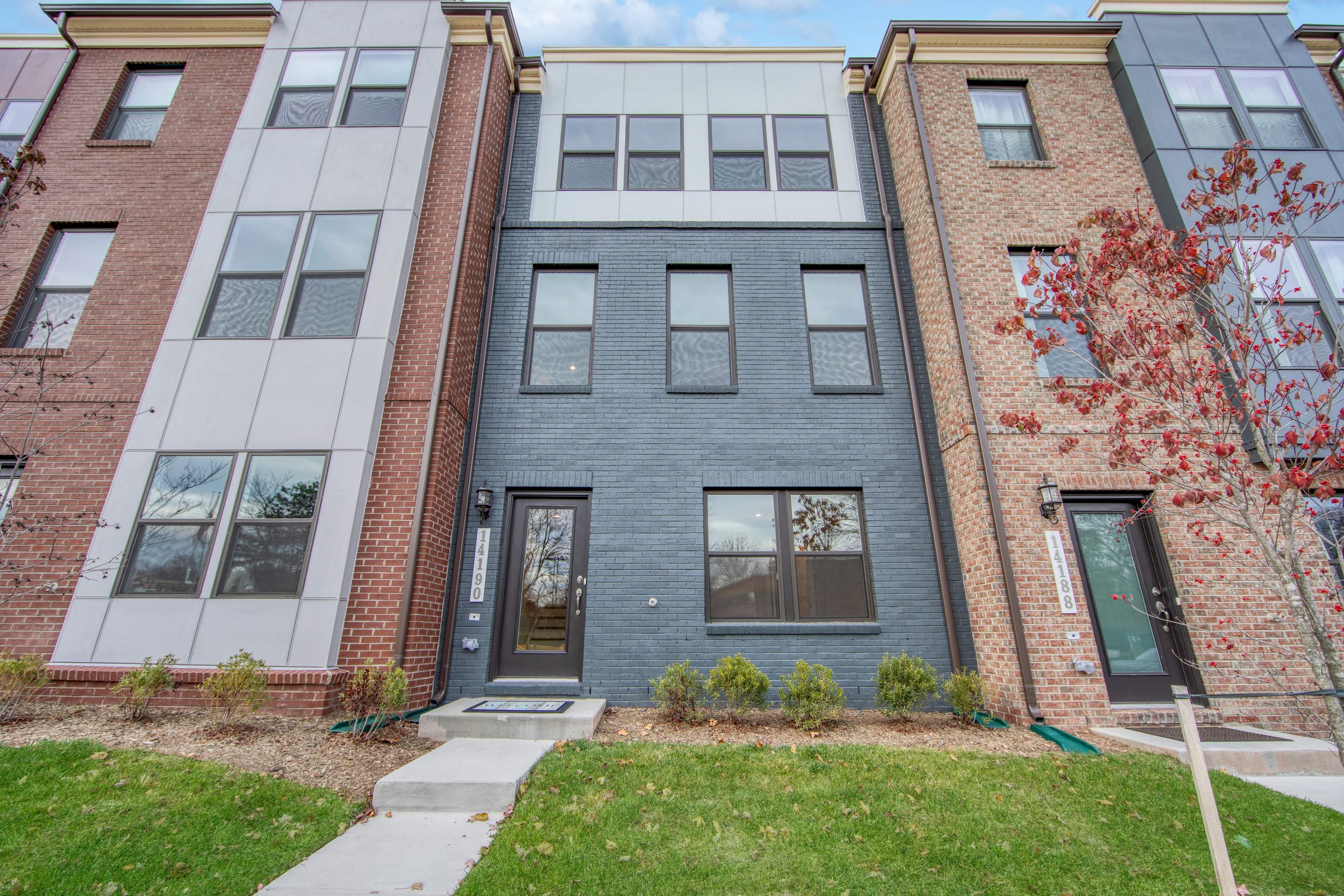 House - Front - 3_2-min-min.jpg