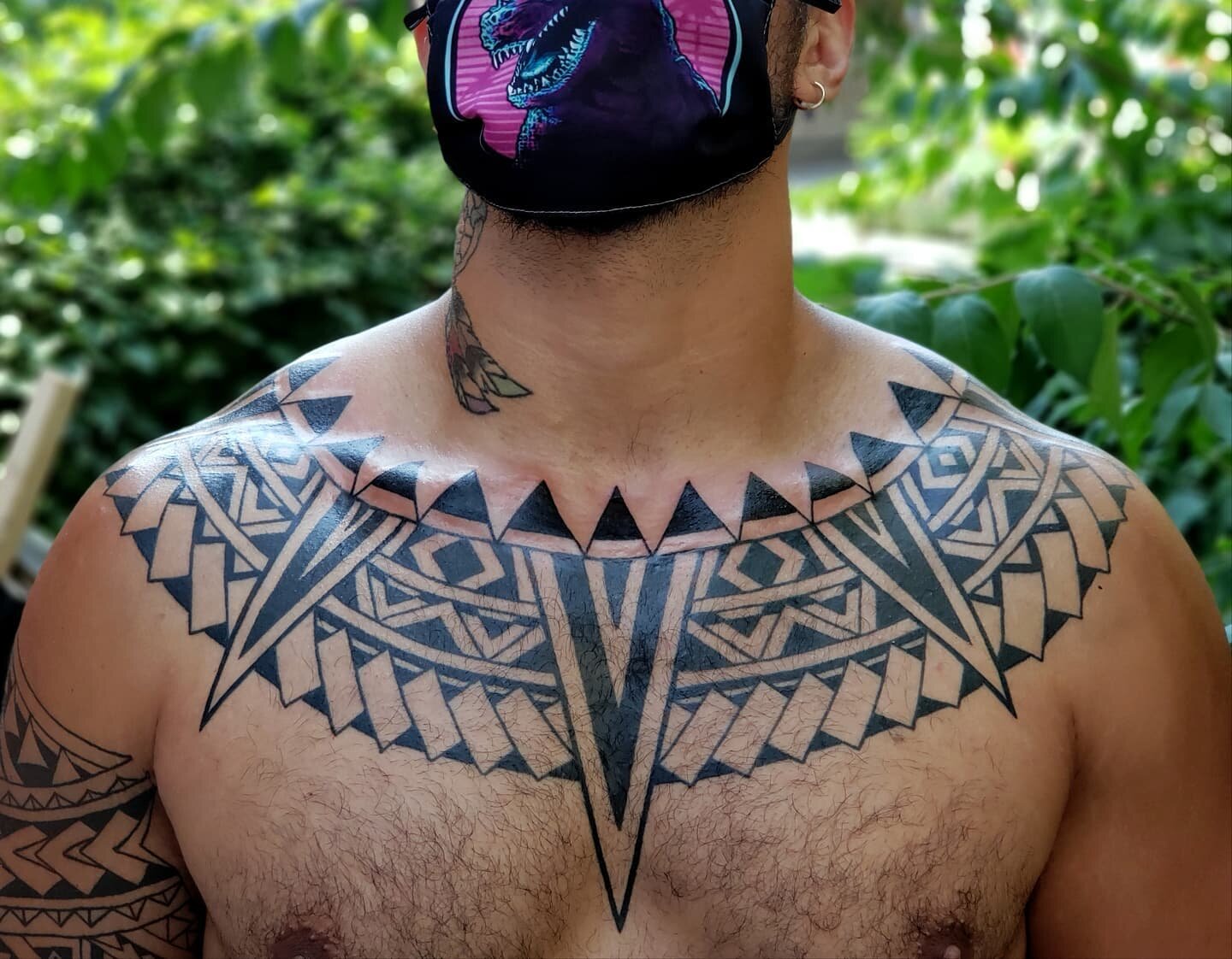 Finished Norm's collar tattoo a few days ago. All freehand, no stencils needed. Thanks for your trust and dedication @normancyr 
.
.
.
.
.
.
.
.
.
.
.
.
.
.
.
.
.
.
#tattoo #tribaltattoo #tribal #tattoos #michigan #kerrytown #annarbor #blackworkers #