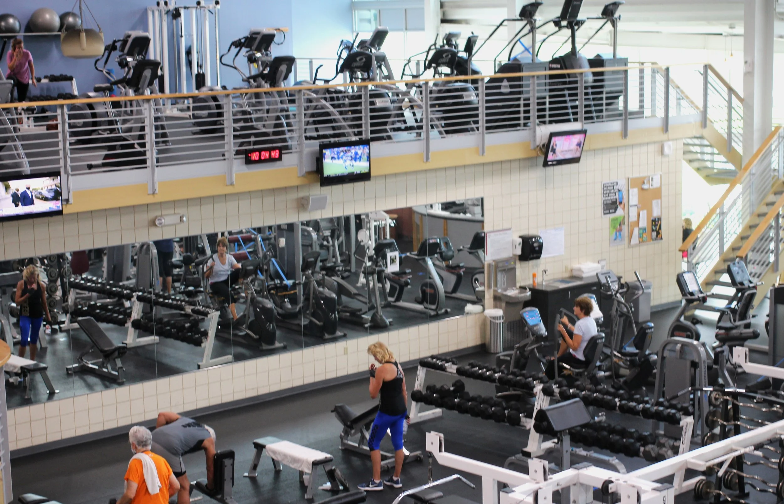 Gallery — Sportsbarn