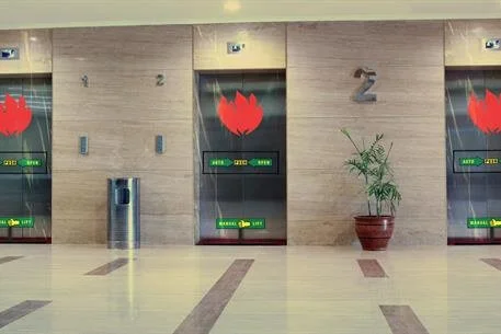elevator_finalnocircleaad4624f86346a78840eff00003b6d5a.jpg