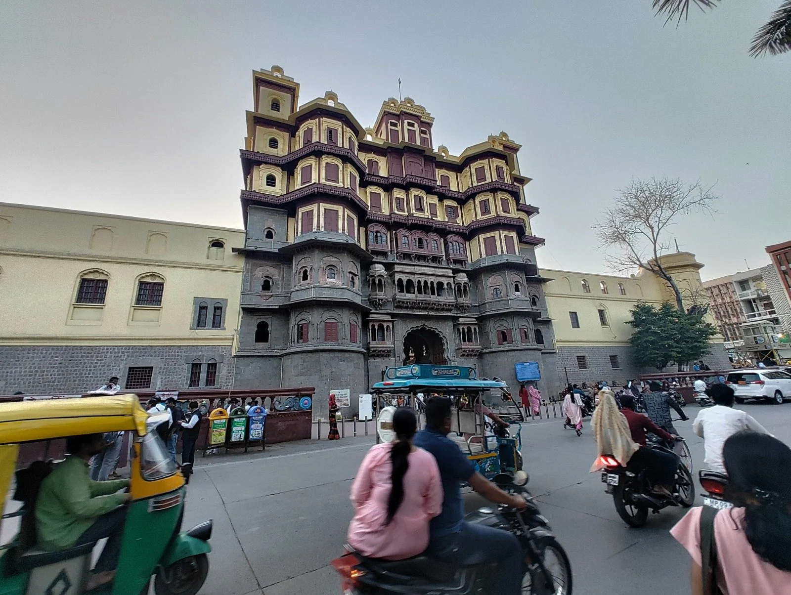 Indore Rajwada Image by Sudhir Gore.jpeg