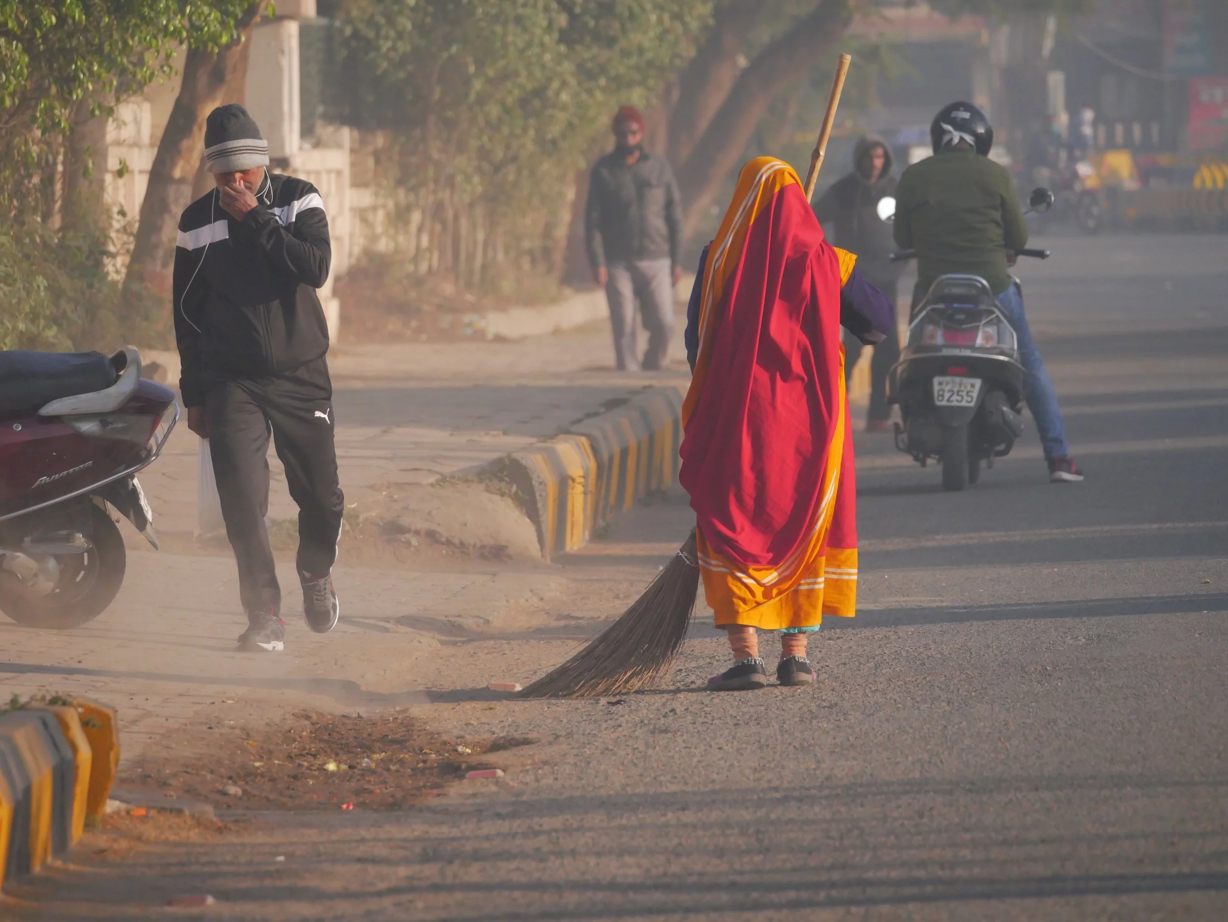 P1590123  streetsweeper 2.JPG