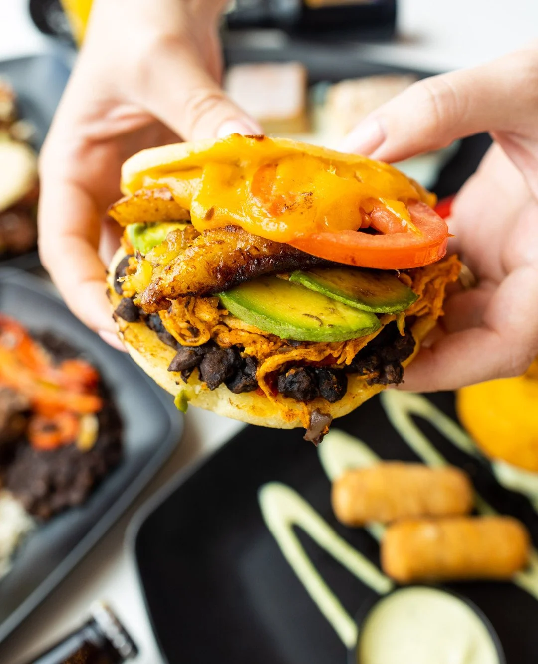 Which @fourbrothersarepas are you craving today?
🫓 Four Brothers arepa
🌱 Vegana arepa
🐷 Rumbera Pulled Pork arepa
🥑 Chicken Avocado Salad arepa