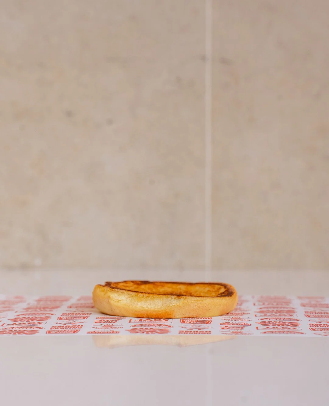 Hold &amp; swipe to watch @eatjabs build the perfect burger ➡️