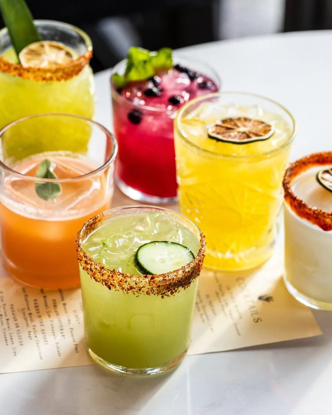 Meet us at the bar 🌿🍸
From signature cocktails to crisp beers and carefully curated wines, Ellis is your go-to for after-work drinks, weekend hangs, and everything in between.