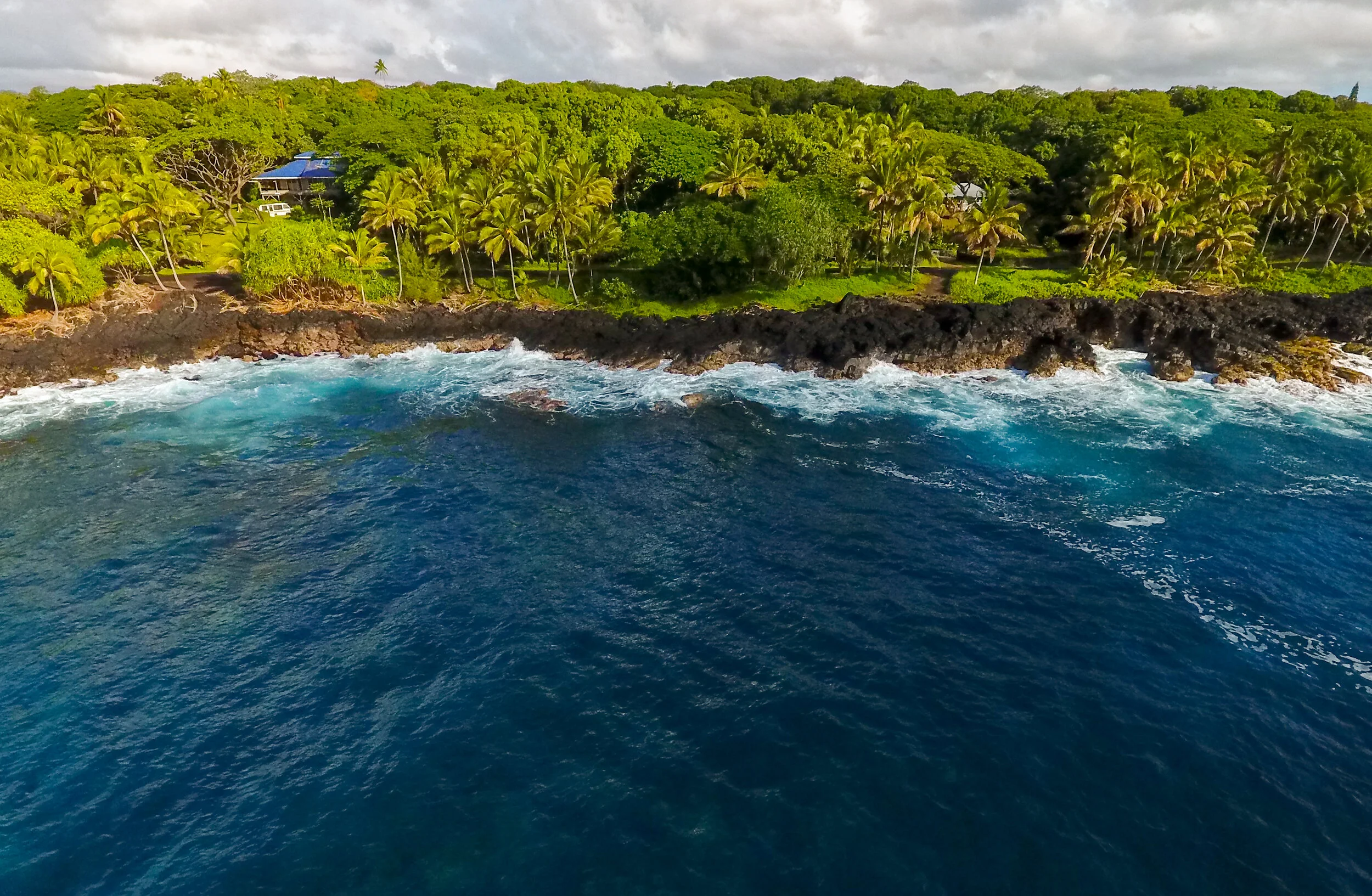 Find yourself in a Hawaiian paradise eco retreat center