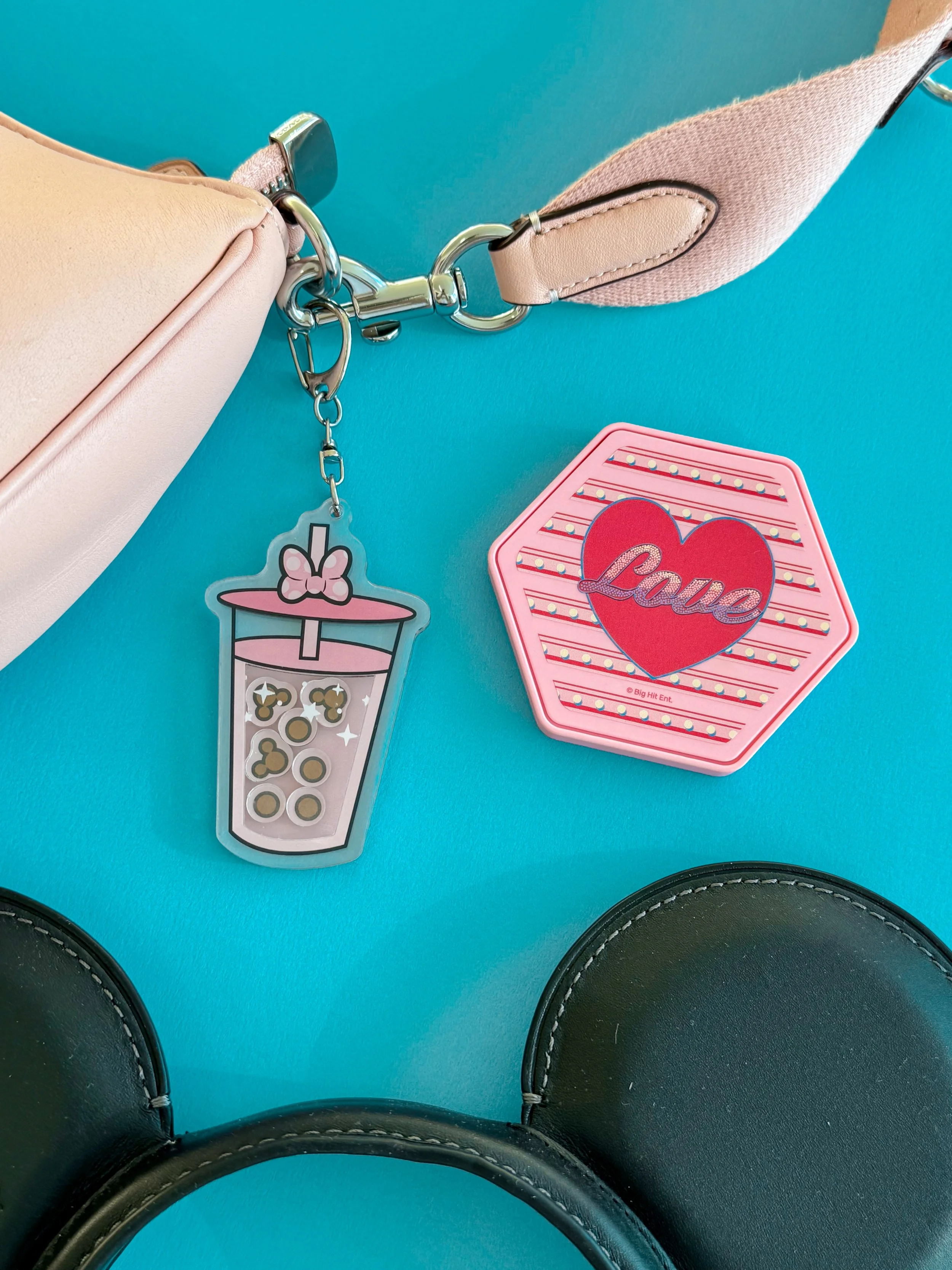 Minnie Mouse Pink Boba shaker keychain