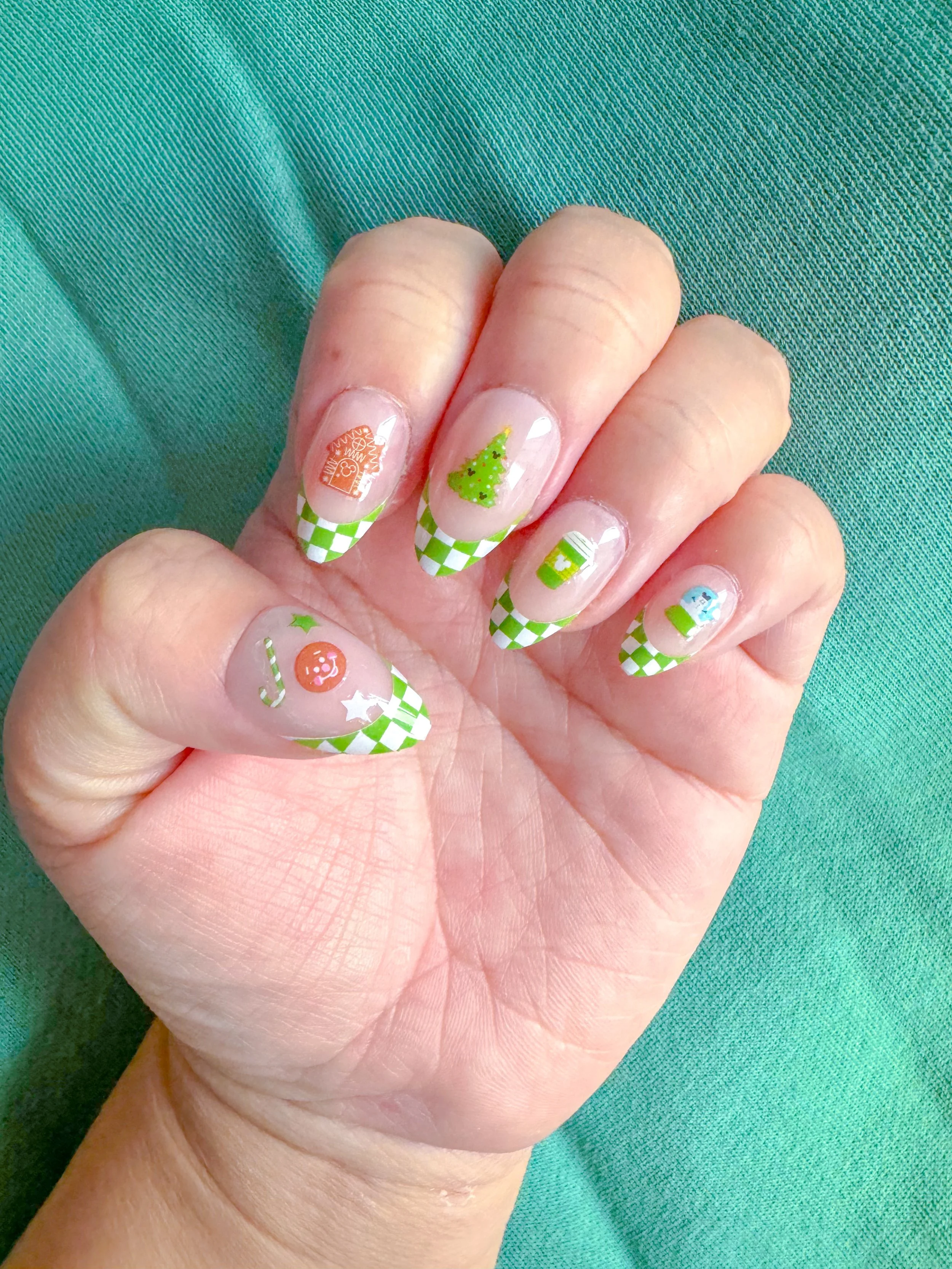 christmas nails 2024