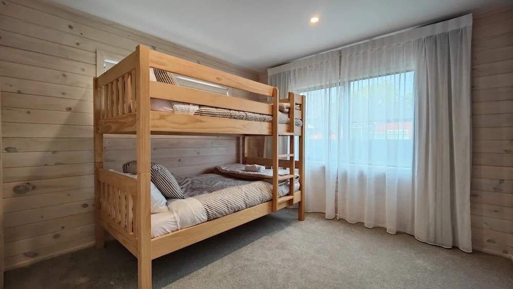 Luxe by the Lake Front