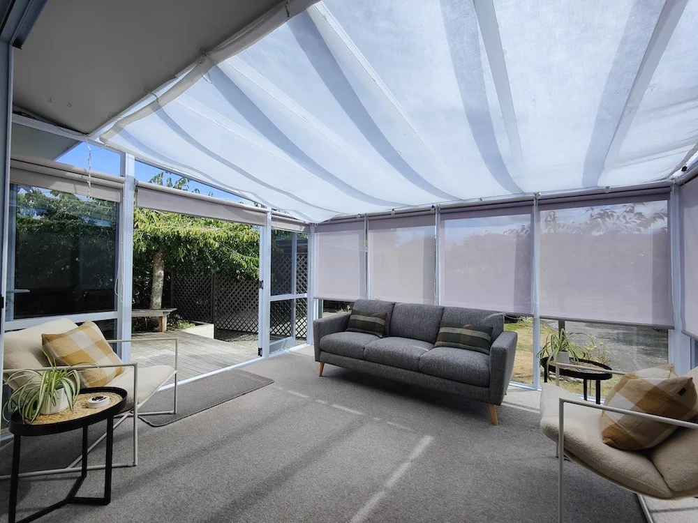 Happy Days & Relaxing Stays