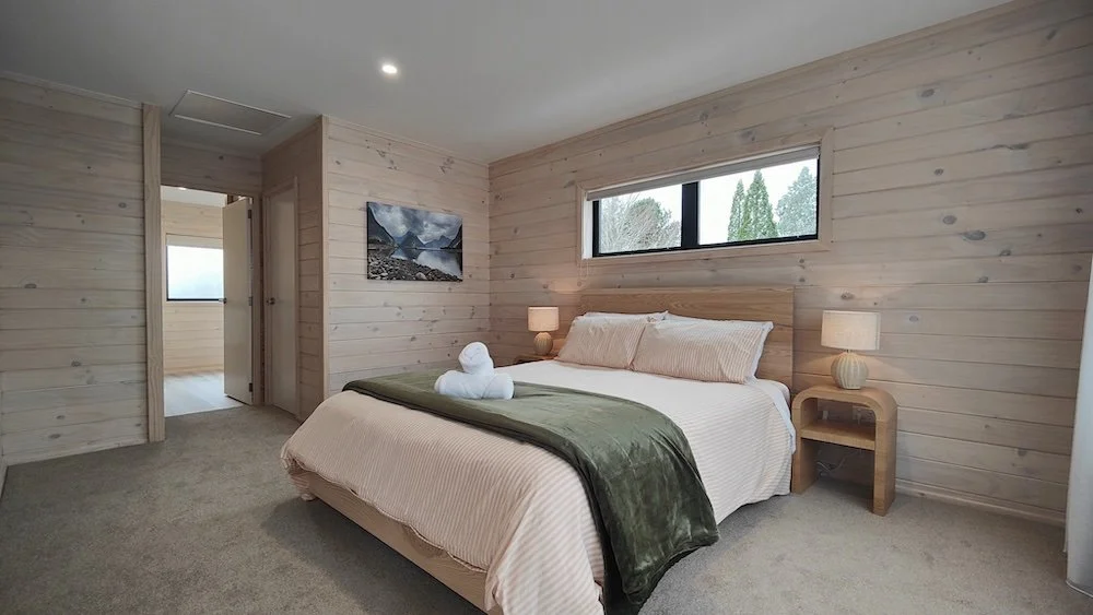 Luxe by the Lake Front