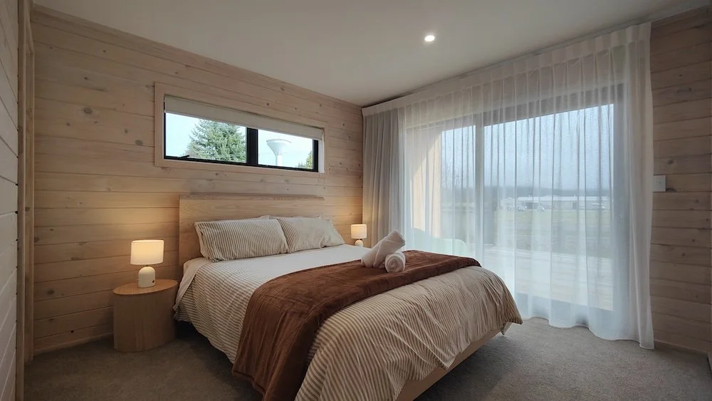 Luxe by the Lake Front