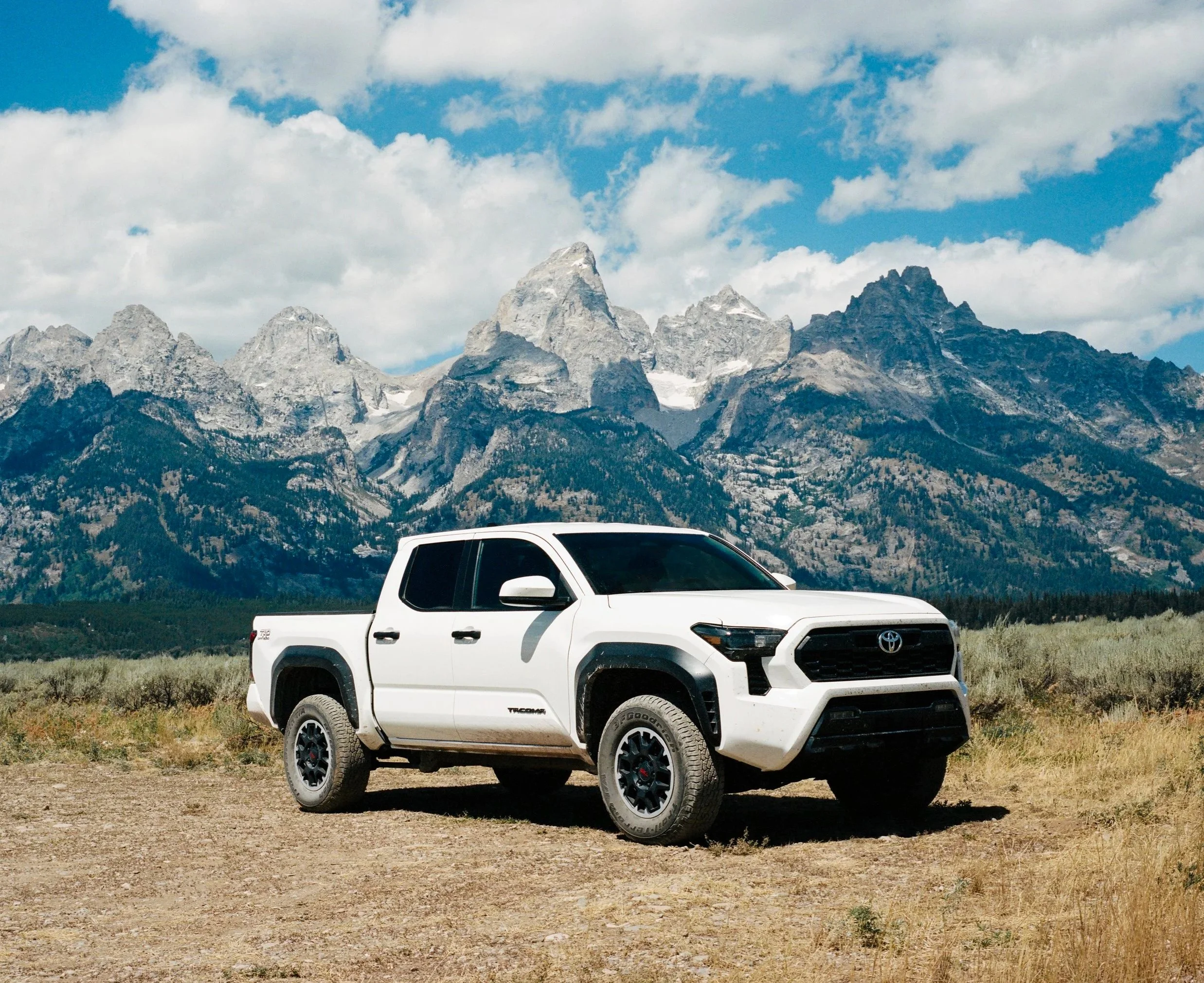 TOYOTA.jpg