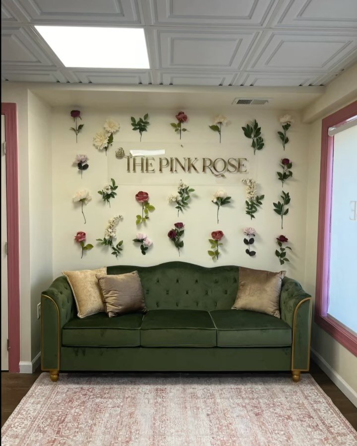 the pink rose
aka
the absolute cutest event space owned by the absolute sweetest, sinead.
it feels like lying in a meadow being hugged by flowers with the sun kissing your face.
(i&rsquo;m laying on my floor pretending i&rsquo;m in said meadow as i t