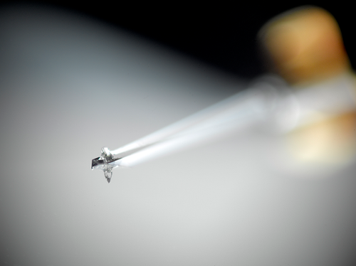 Hana Umami Black cartridge installed on tonearm