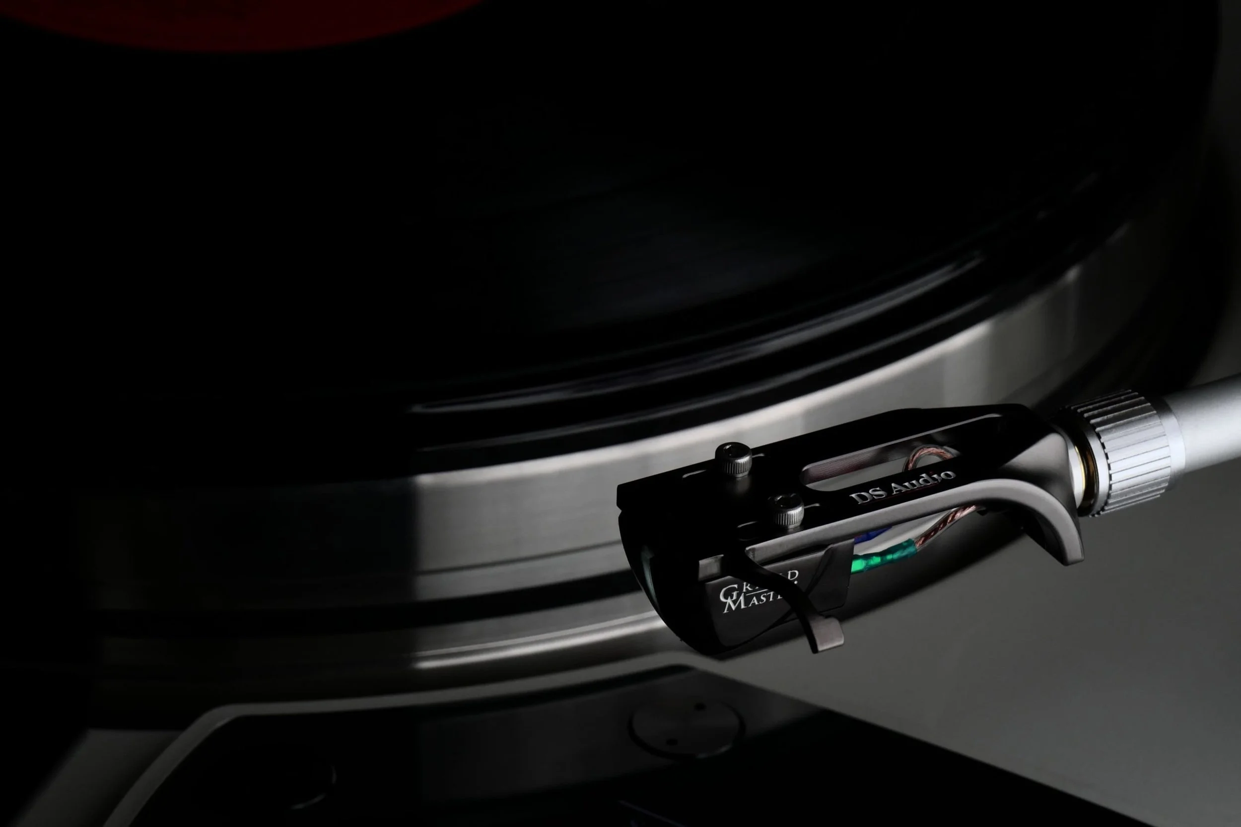 Audiophile headshell with hand-soldered Litz lead wires