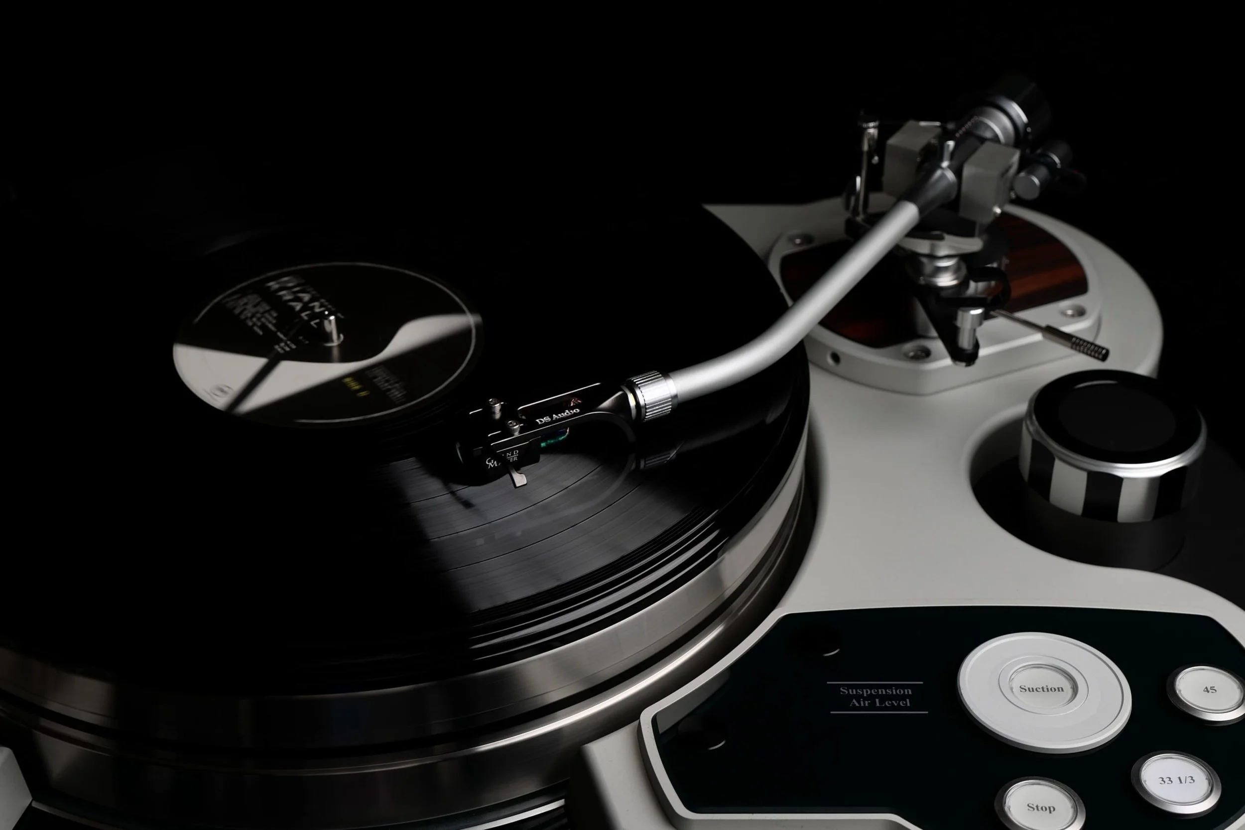 Premium DS Audio Grand Master optical phono system for audiophiles