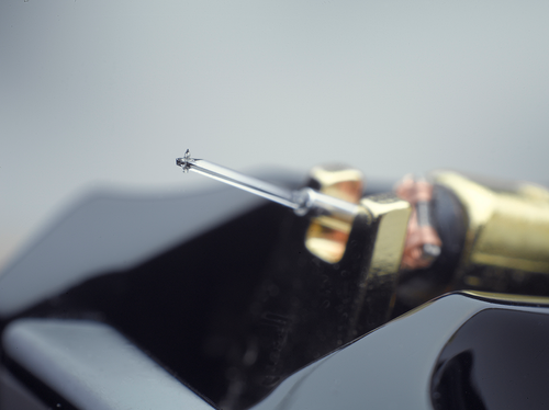 Hana Umami Black reference moving coil cartridge