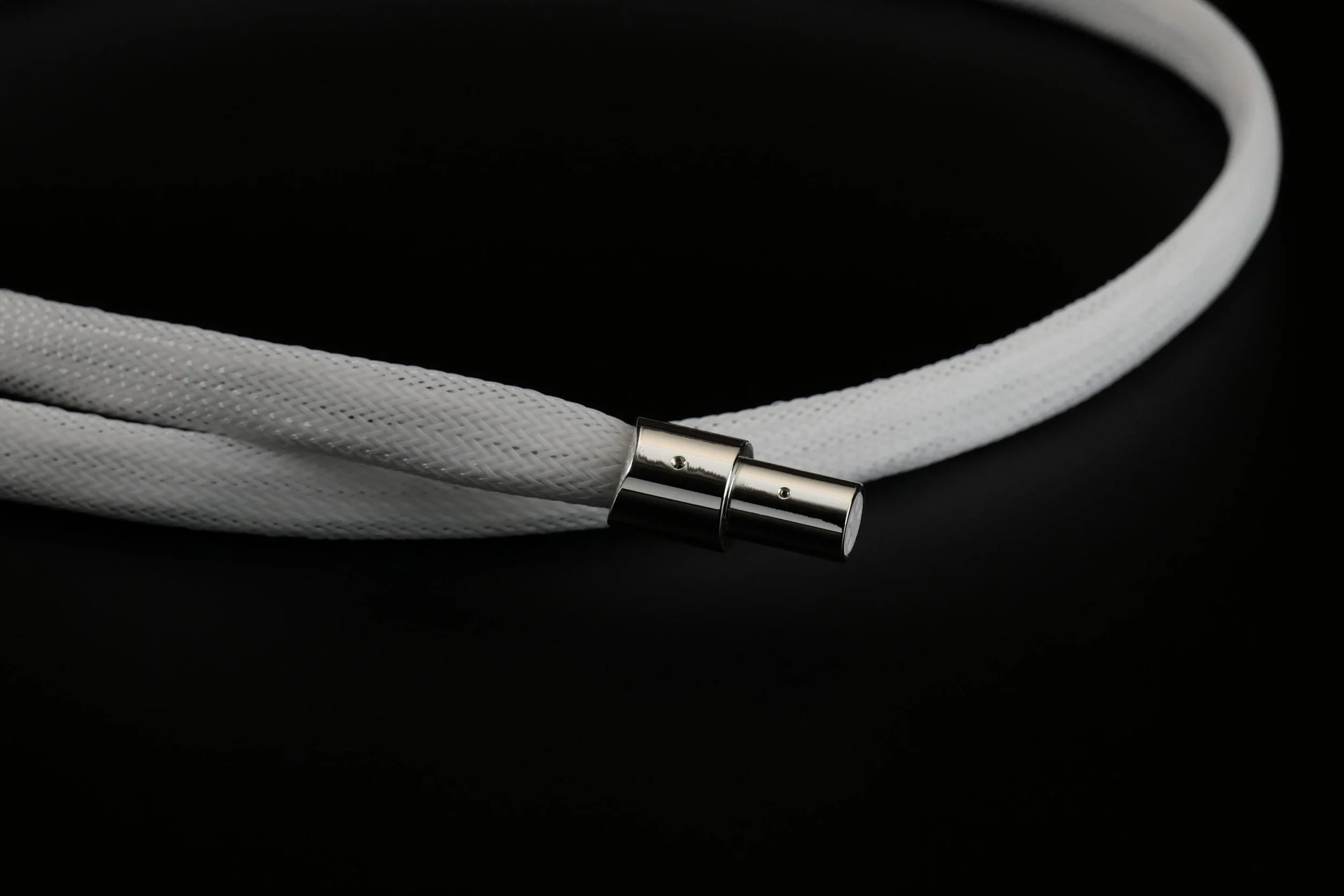 High-end turntable RCA interconnect by DS Audio