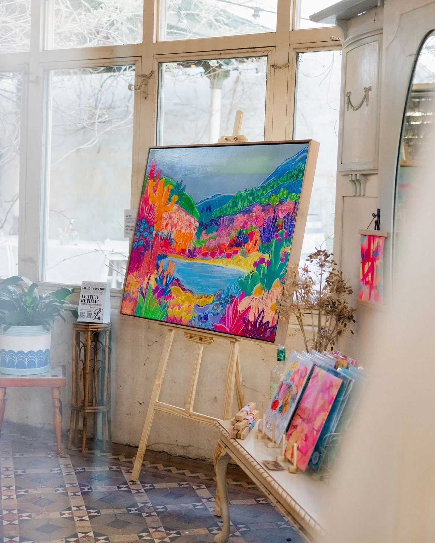 In the Sunroom with 🖼️ @georgiaellieartanddesign 

A little something from Georgia&rsquo;s Paint &amp; Sip evening. Where the atmosphere was only the best vibes and the exhibition of her talent - would rip your jaw off with awe!! 

#artist #localart