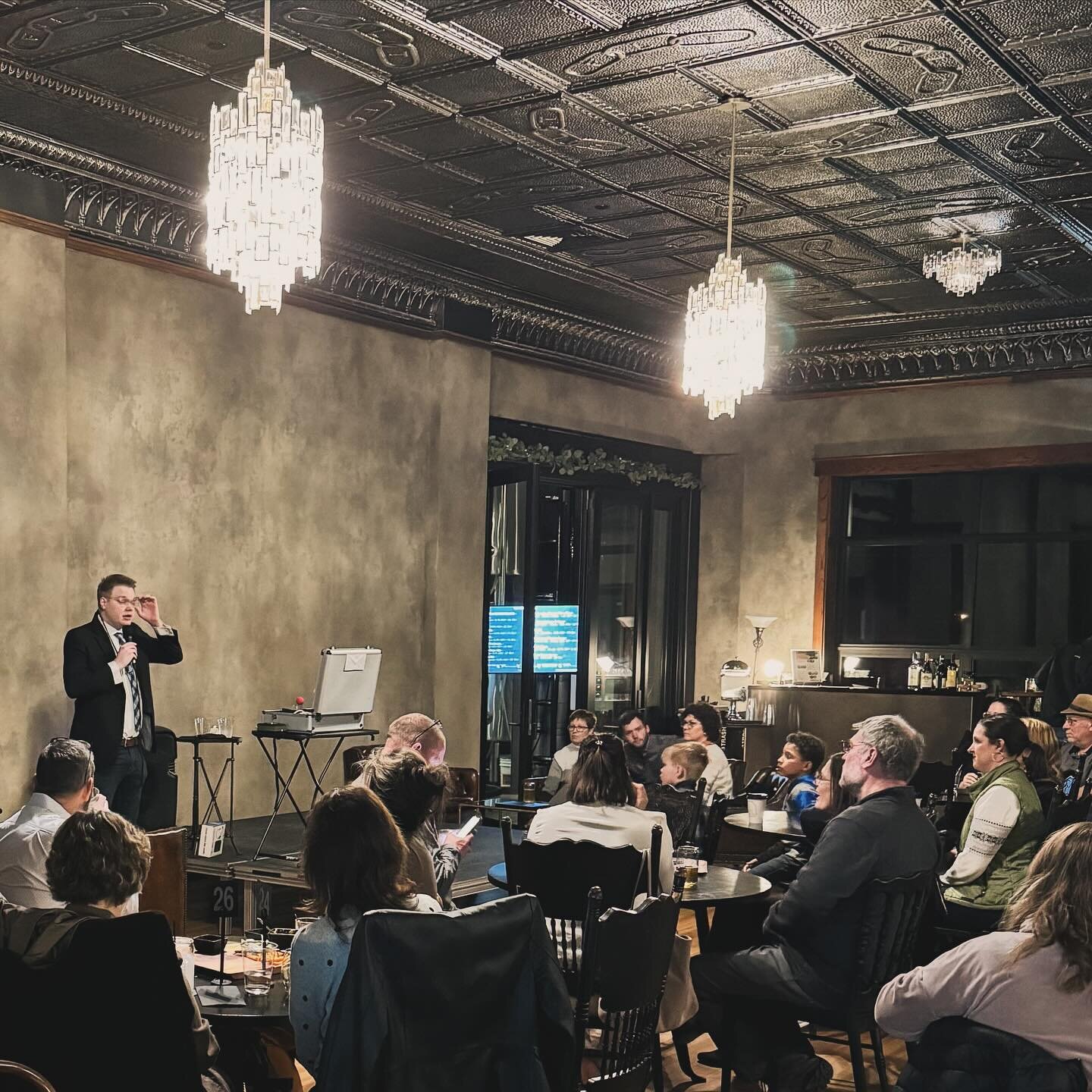 A hit night of magic and comedy at @thefarmandtheoddfellows in Minneapolis, KS! I stuck around after the show to mingle with the crowd and do some magic tricks, and a good amount of people had driven from up to 90 minutes away for it - I was so flatt
