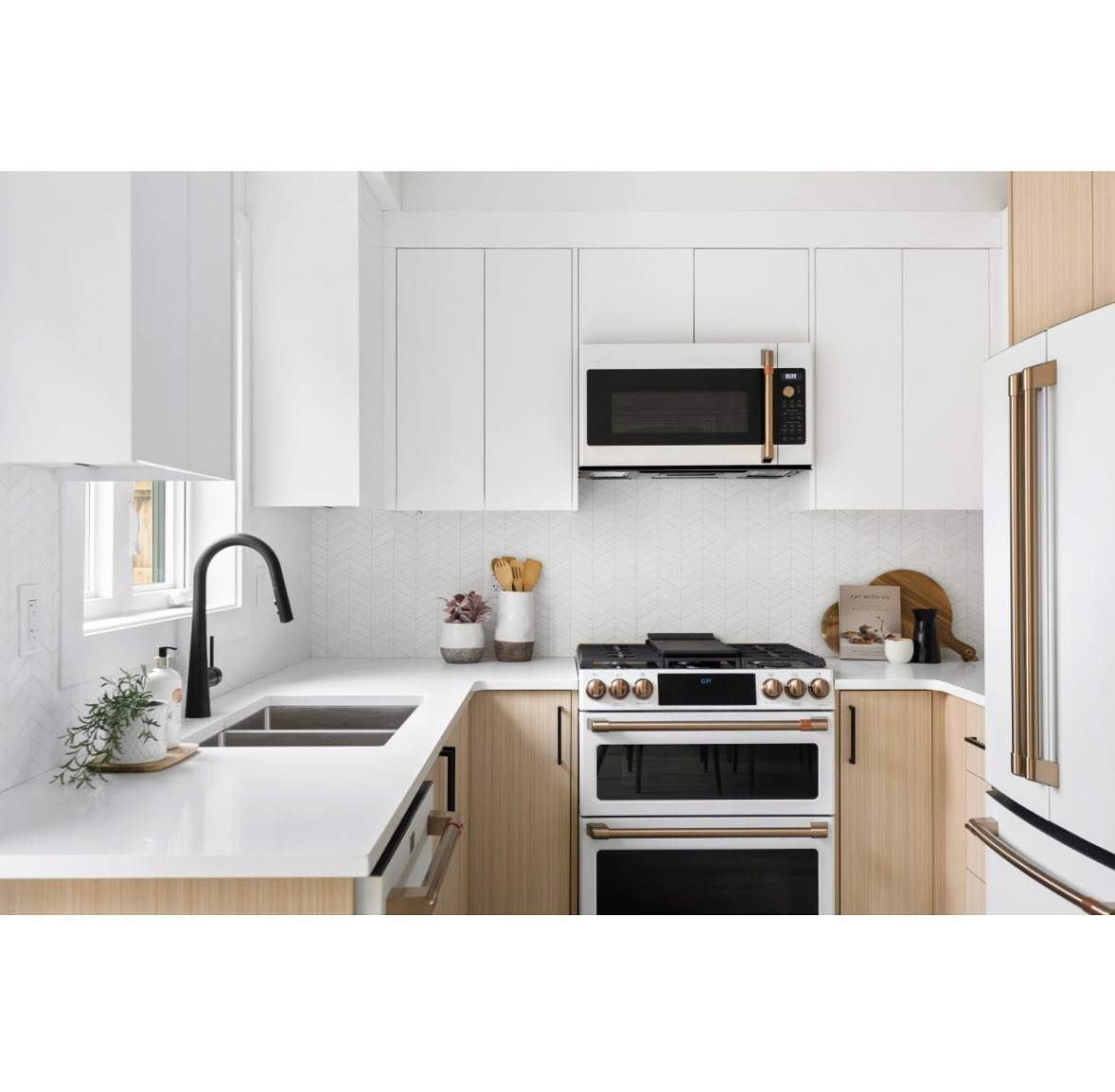 Home Seller Reminder: 
While your house is on the market, keep the holiday decor to a tasteful minimum and stick with themes that are neutral. 

Using decor from nature is a great way to incorporate some seasonal flair that is appropriate for all pot