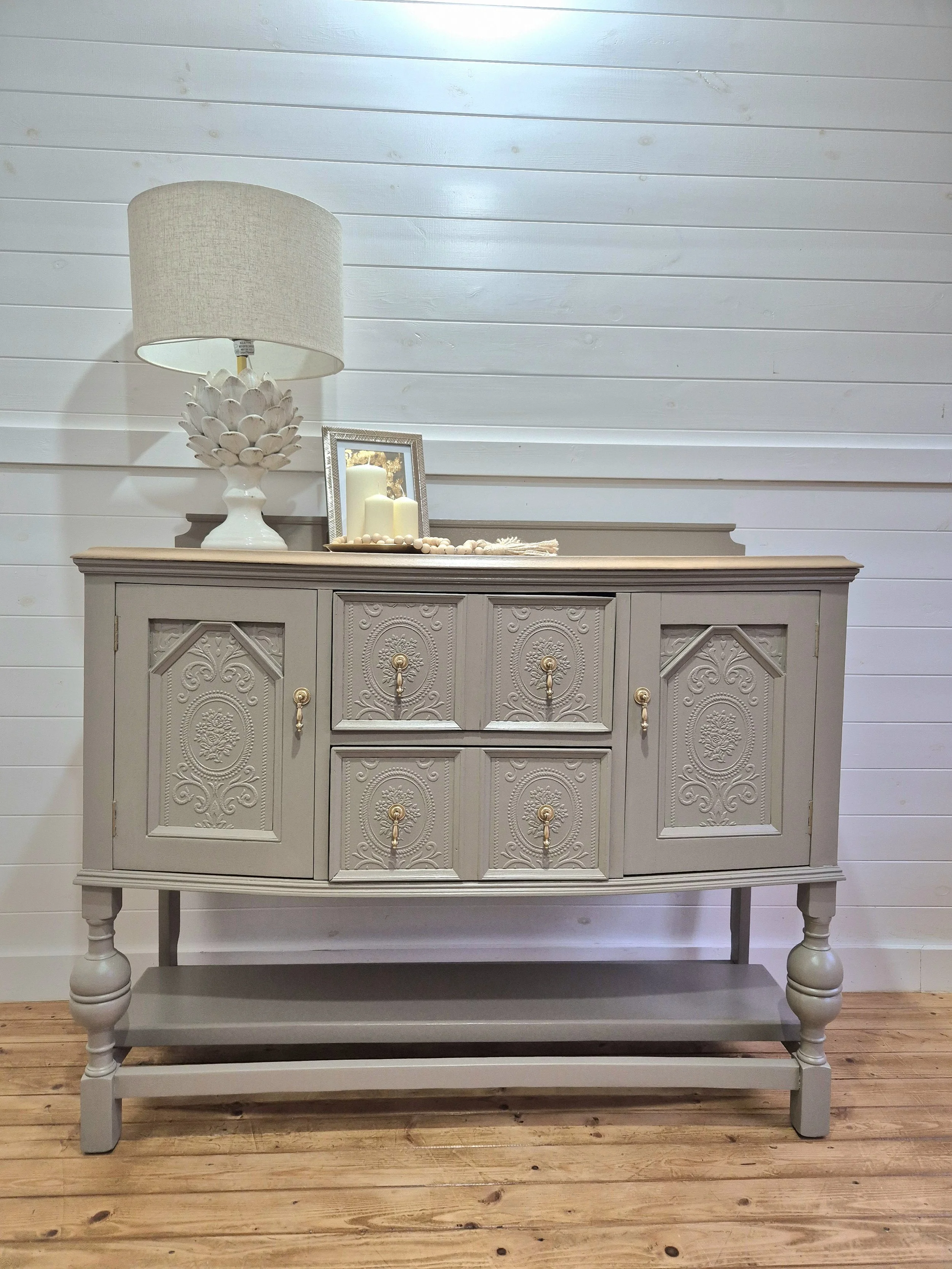Arts & Crafts Antique oak sideboard 