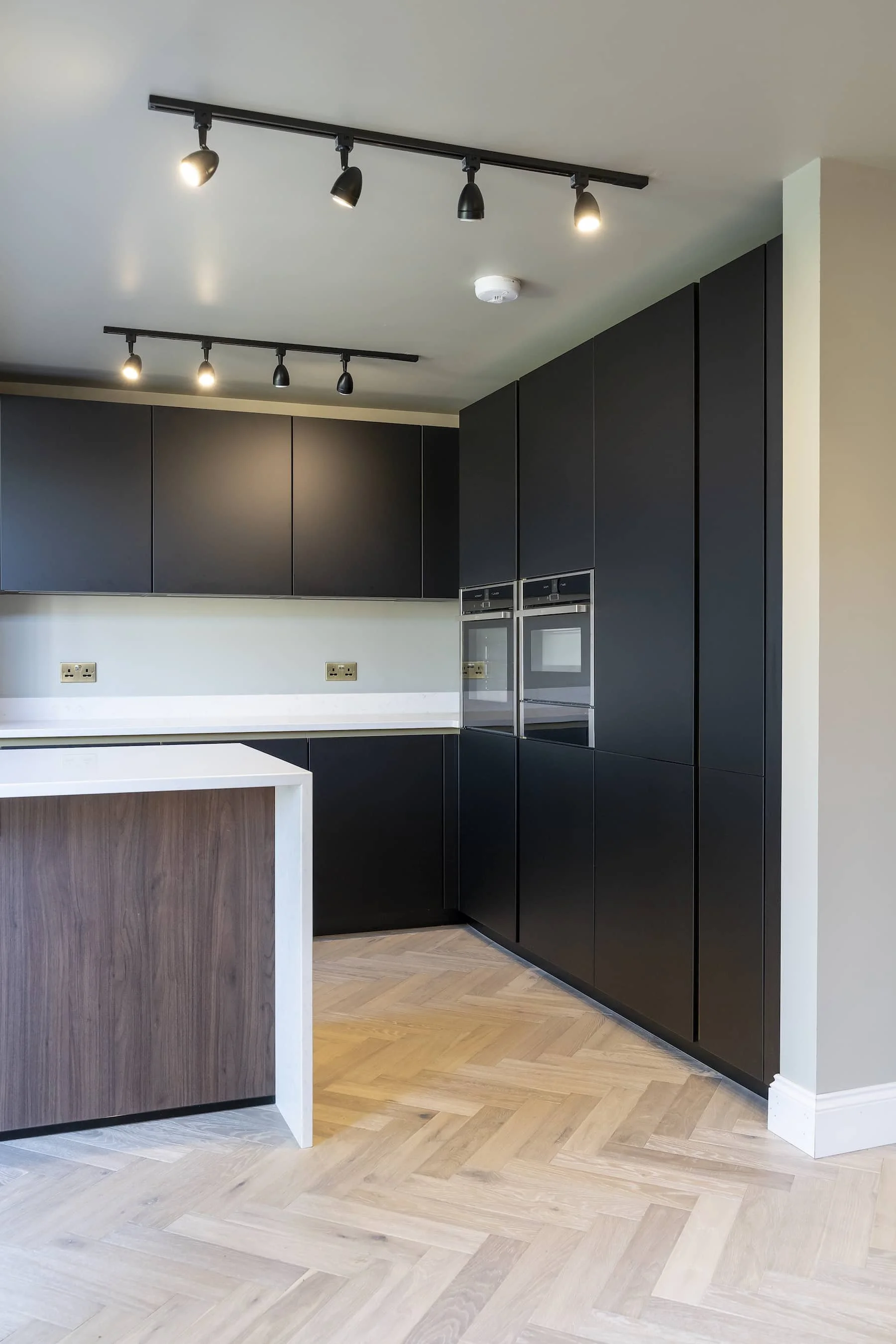 Handleless Scandinavian Kitchen in Thame - Ridgeway Interiors