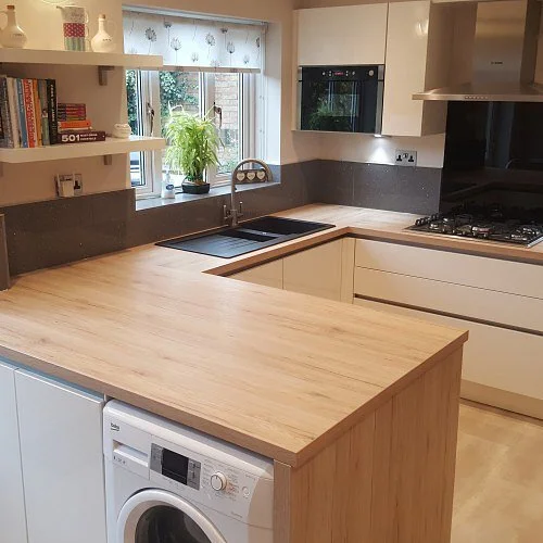 GORGEOUS GERMAN KITCHEN INSTALLATION