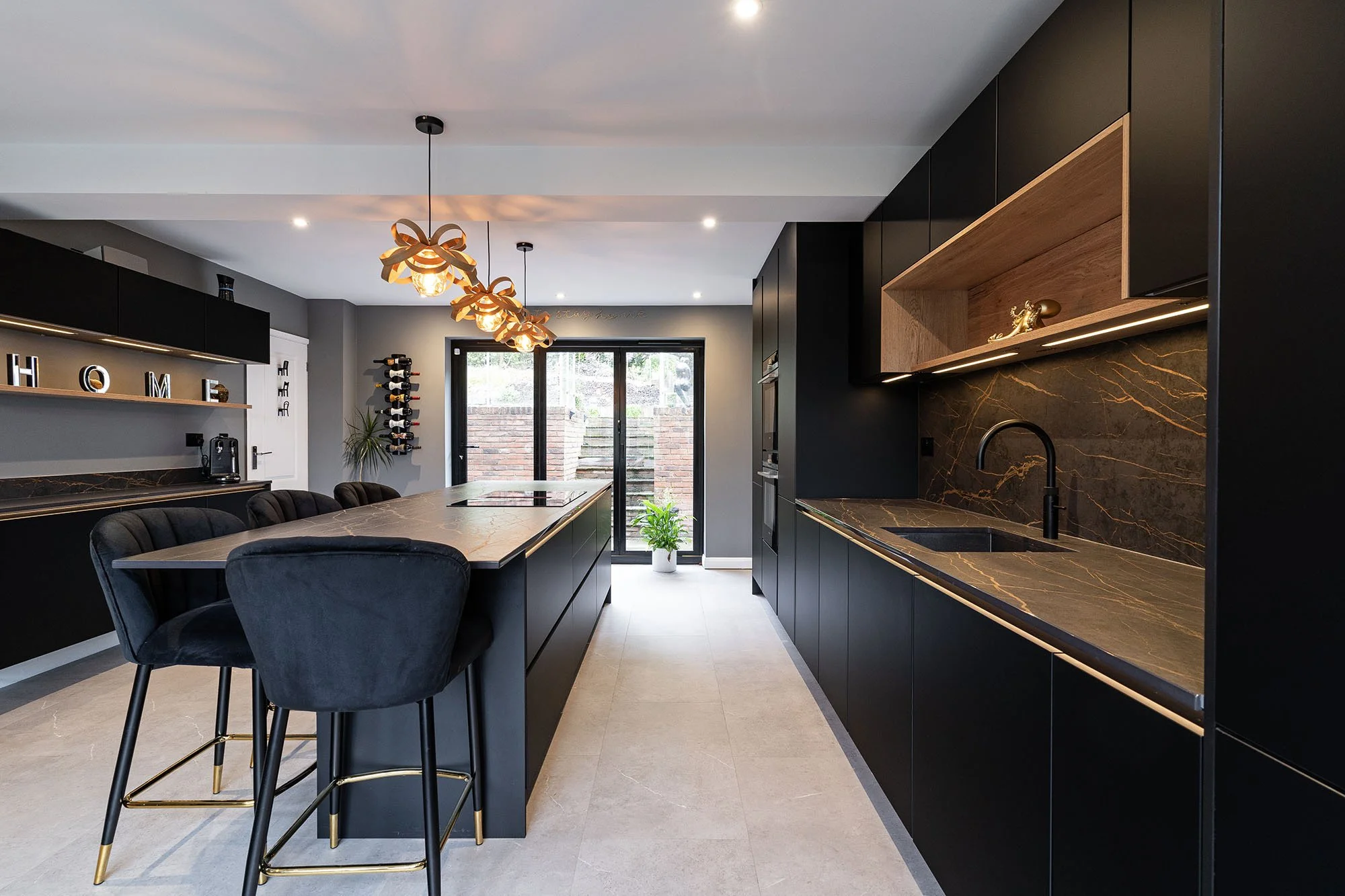 How to Choose Pendant Lighting for Your Kitchen